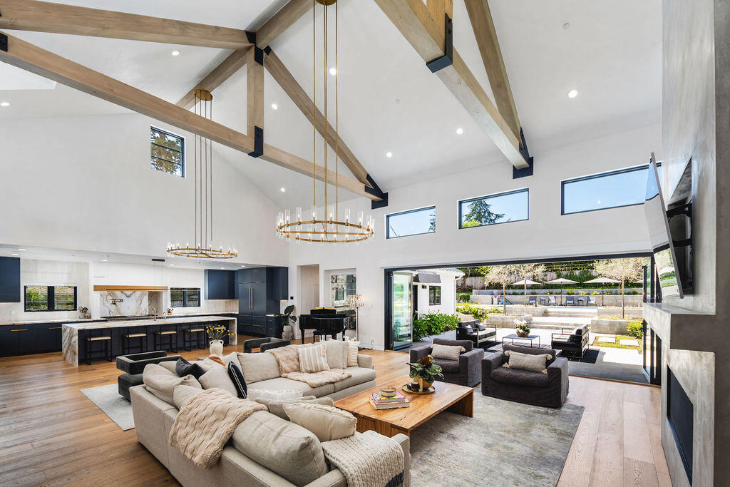 767 Las Palmas Drive