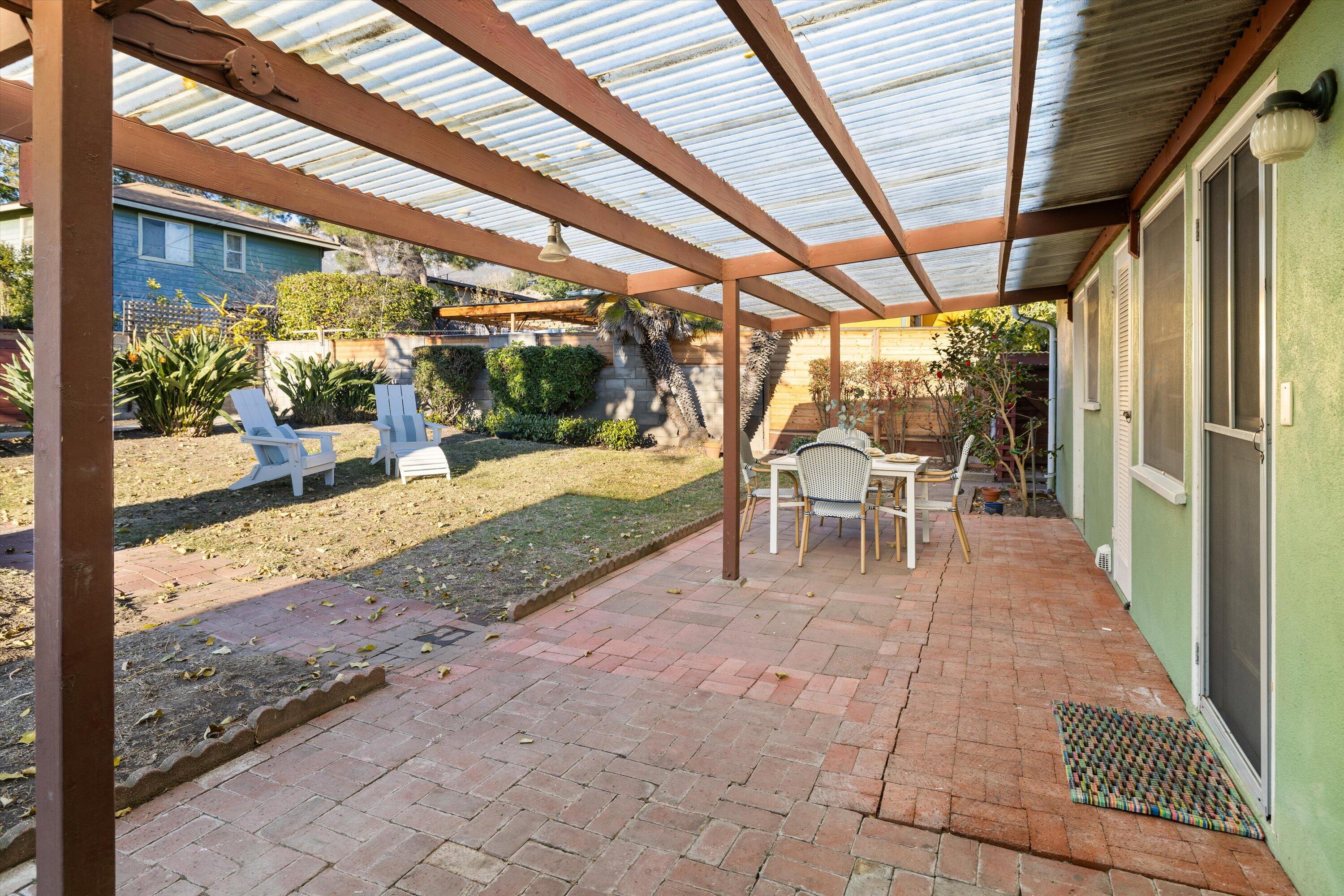 Santa Barbara, California 93105, United States, 3 Bedrooms Bedrooms, ,1 BathroomBathrooms,Residential,Pending,13557