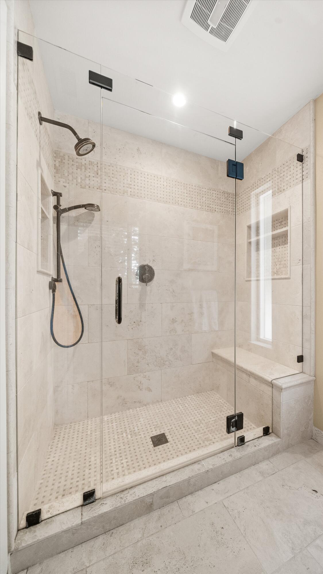 Santa Barbara, California 93111, United States, 4 Bedrooms Bedrooms, ,3 BathroomsBathrooms,Residential,Active,165592