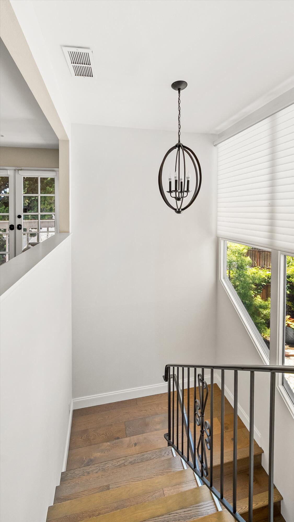 Santa Barbara, California 93111, United States, 4 Bedrooms Bedrooms, ,3 BathroomsBathrooms,Residential,Active,165592