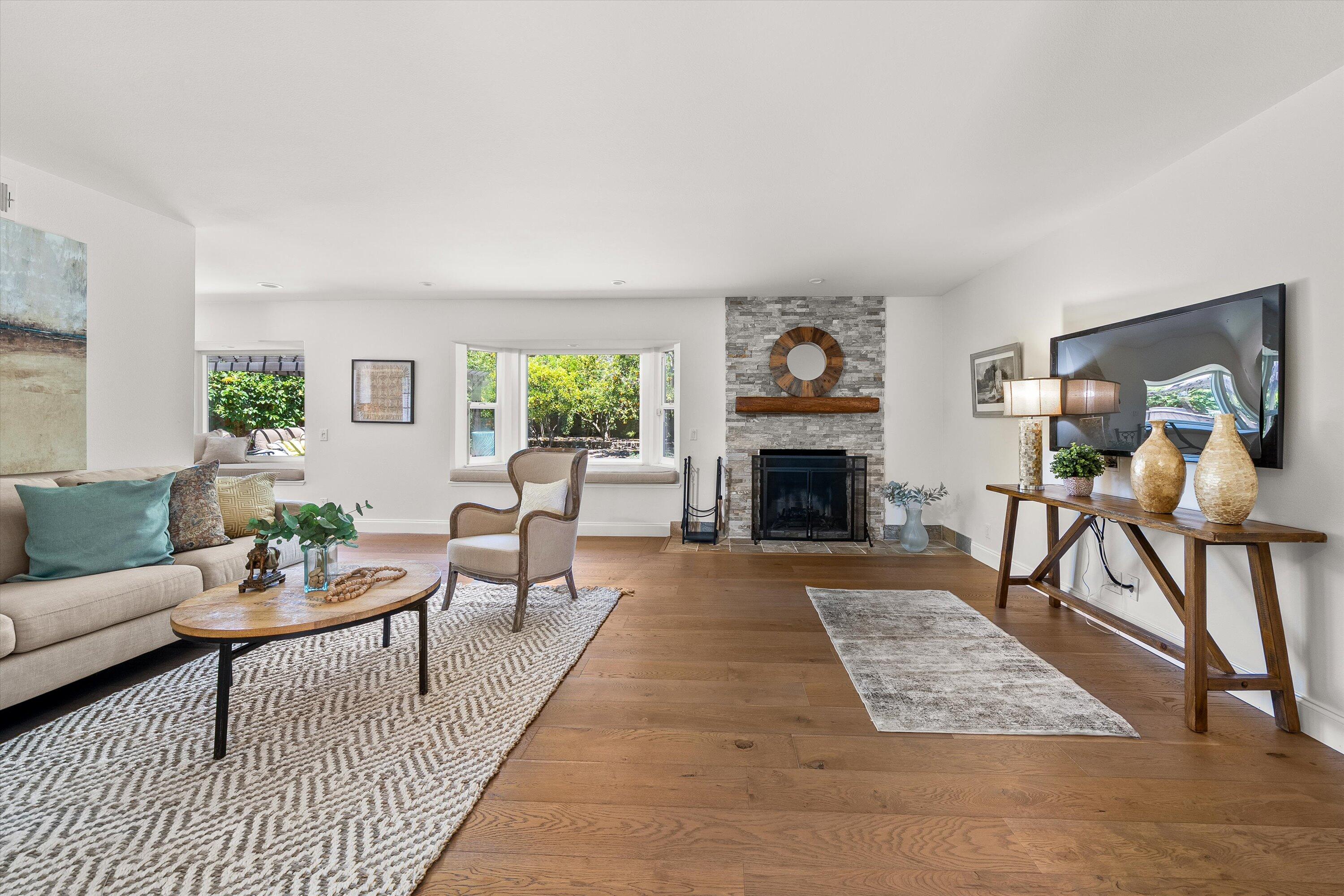 Santa Barbara, California 93111, United States, 4 Bedrooms Bedrooms, ,3 BathroomsBathrooms,Residential,Active,165592