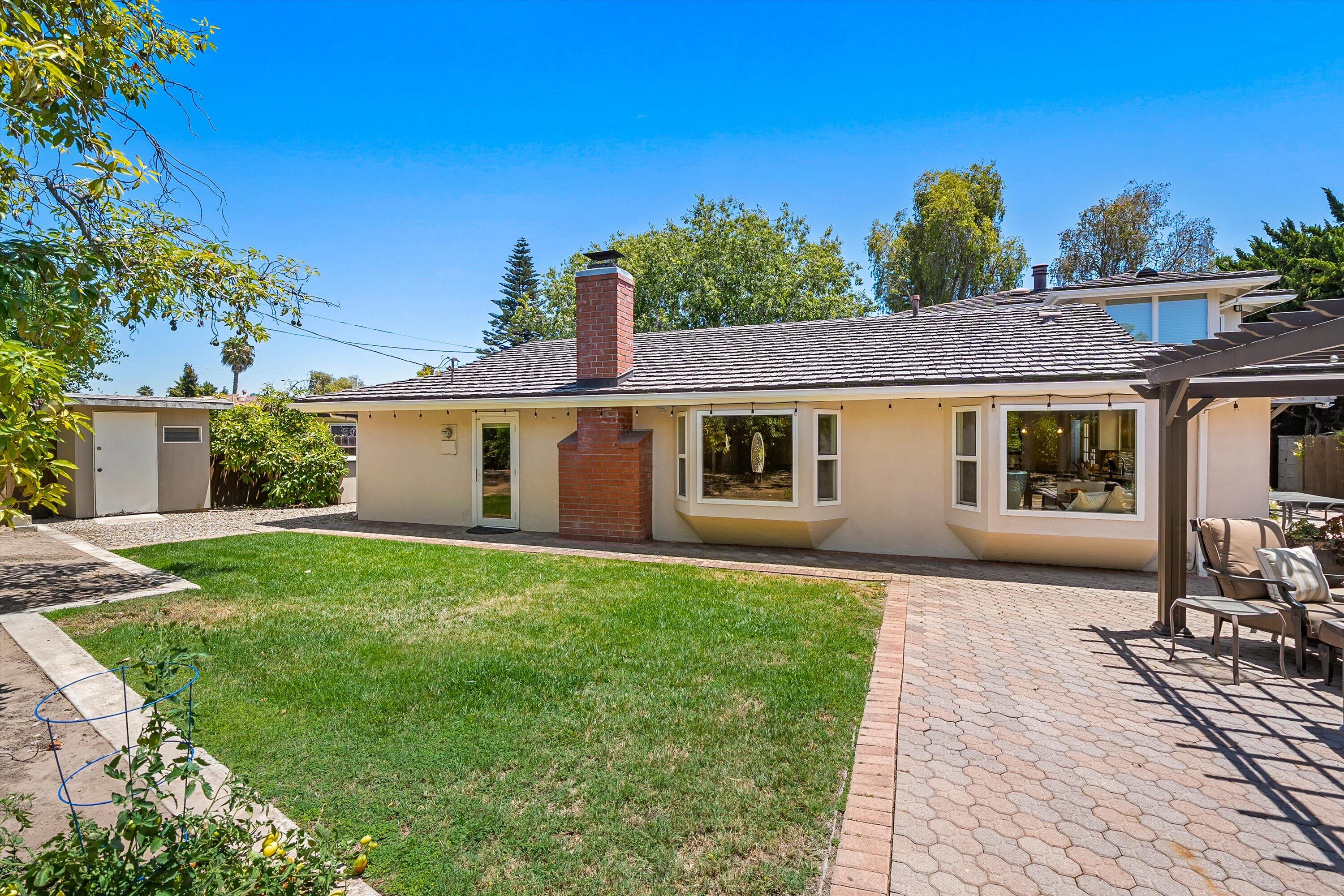 Santa Barbara, California 93111, United States, 4 Bedrooms Bedrooms, ,3 BathroomsBathrooms,Residential,Active,165592