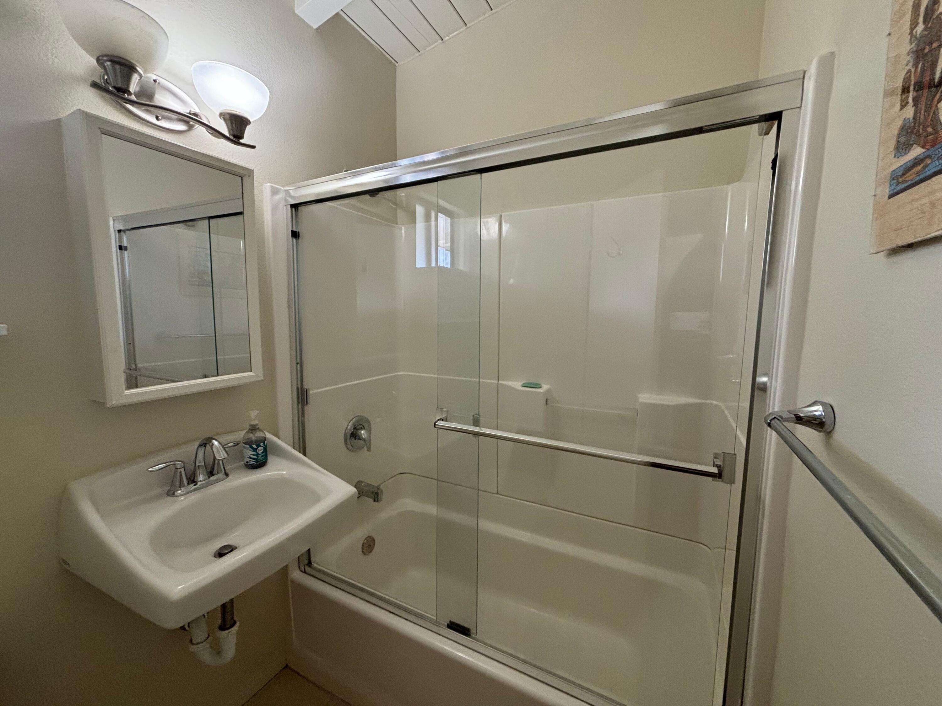 Santa Barbara, California 93105, United States, ,3 BathroomsBathrooms,Commercial,Active,162409