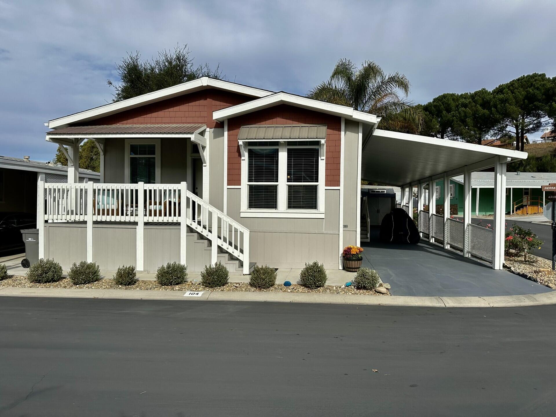 Solvang, California 93463, United States, 3 Bedrooms Bedrooms, ,2 BathroomsBathrooms,Residential,Active,29700