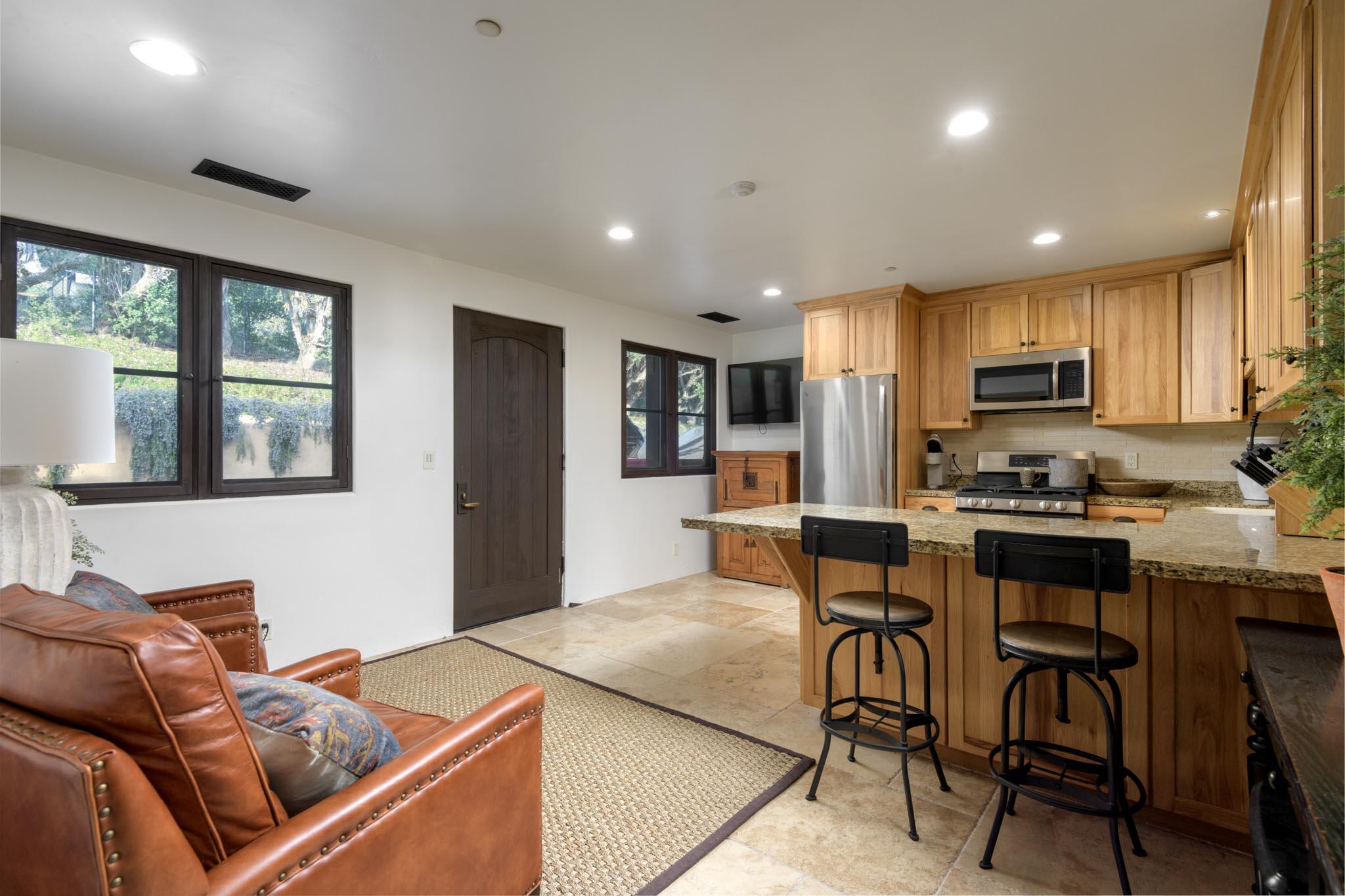 Carpinteria, California 93013, United States, 5 Bedrooms Bedrooms, ,8 BathroomsBathrooms,Residential,Active,254341