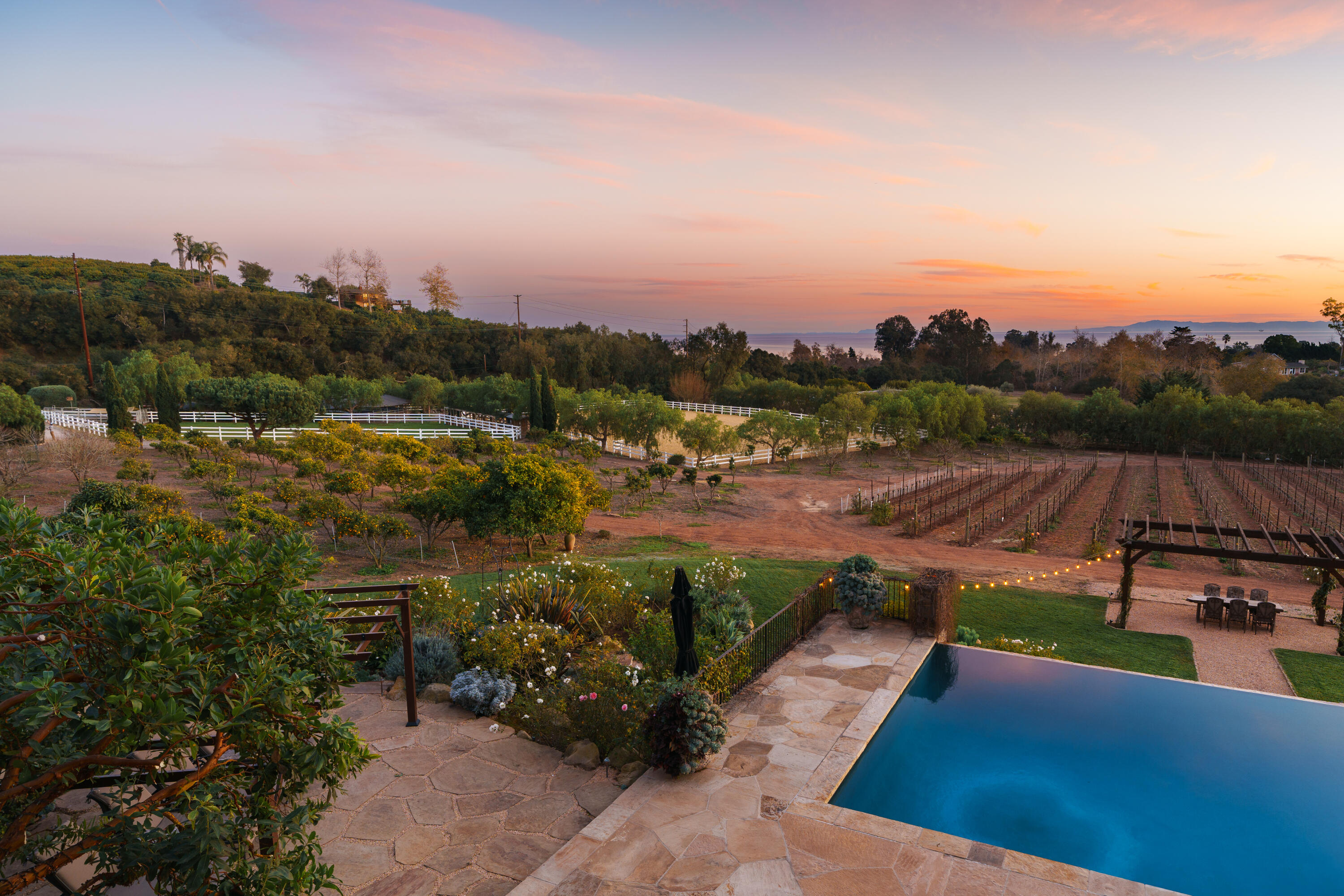 Carpinteria, California 93013, United States, 5 Bedrooms Bedrooms, ,8 BathroomsBathrooms,Residential,Active,254341