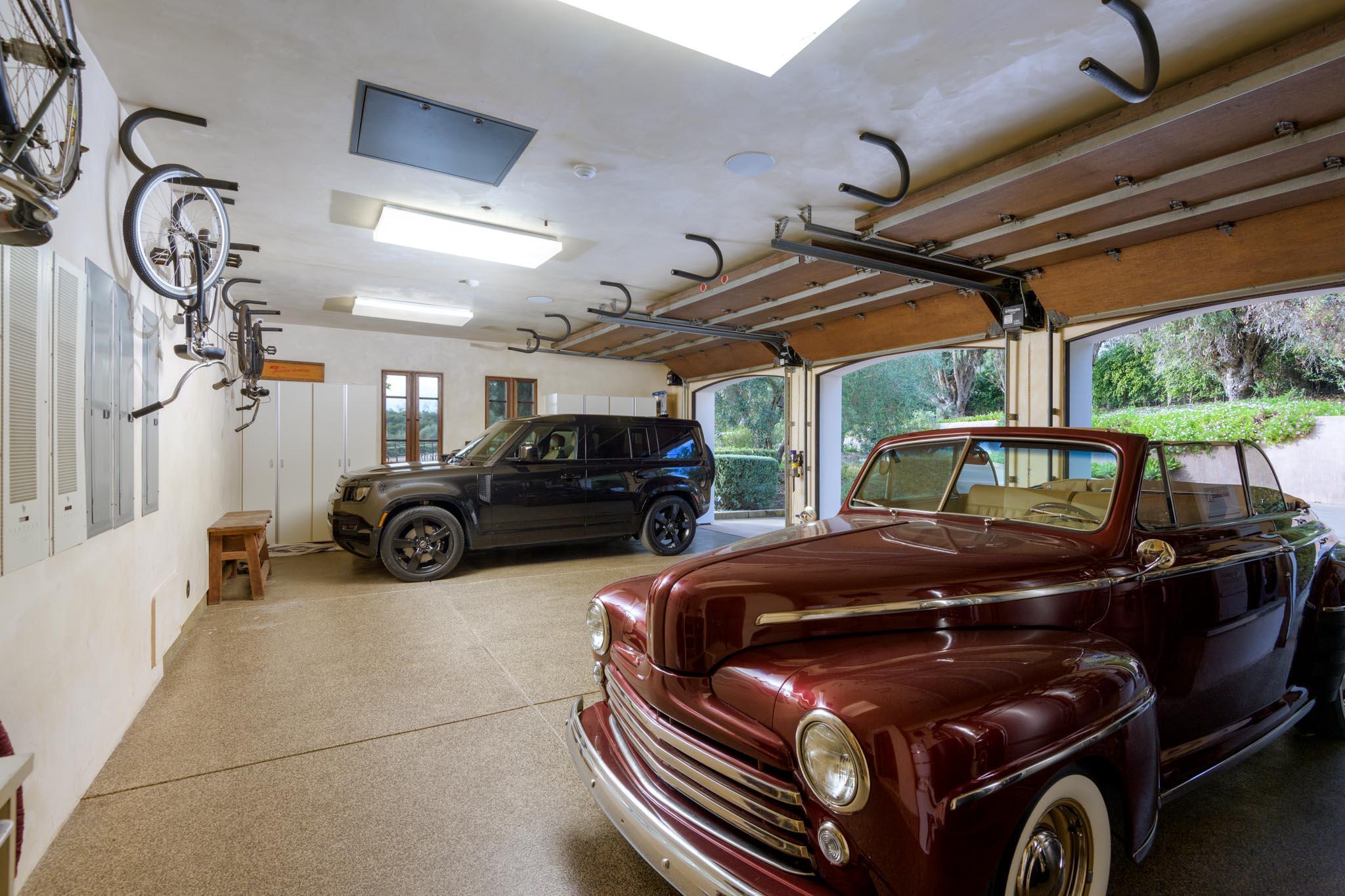 Carpinteria, California 93013, United States, 5 Bedrooms Bedrooms, ,8 BathroomsBathrooms,Residential,Active,254341