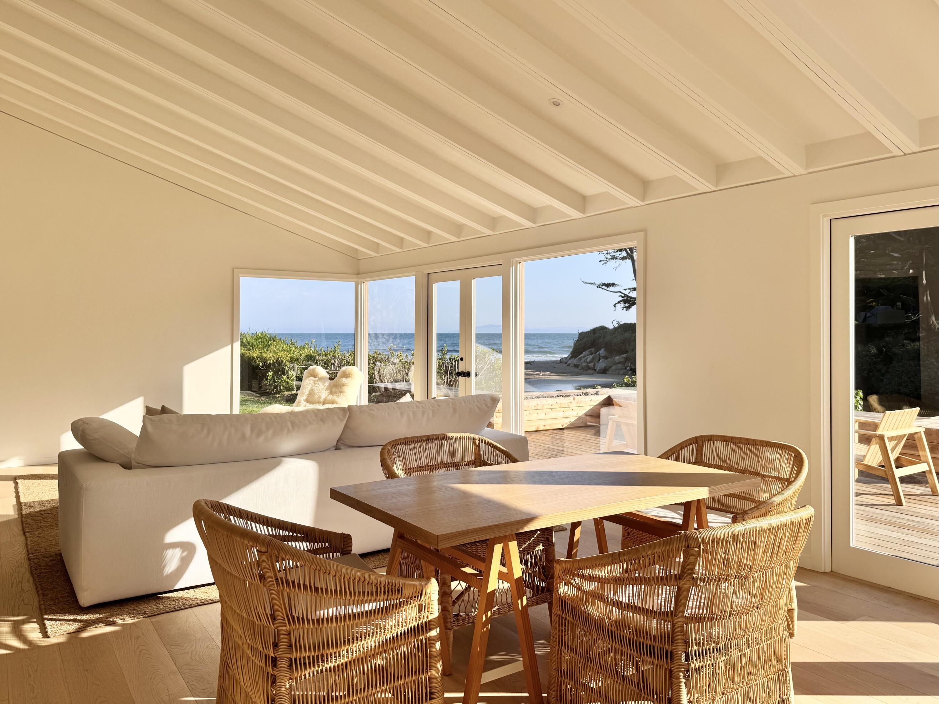 Carpinteria, California 93013, United States, 5 Bedrooms Bedrooms, ,4 BathroomsBathrooms,Residential,Active,227371