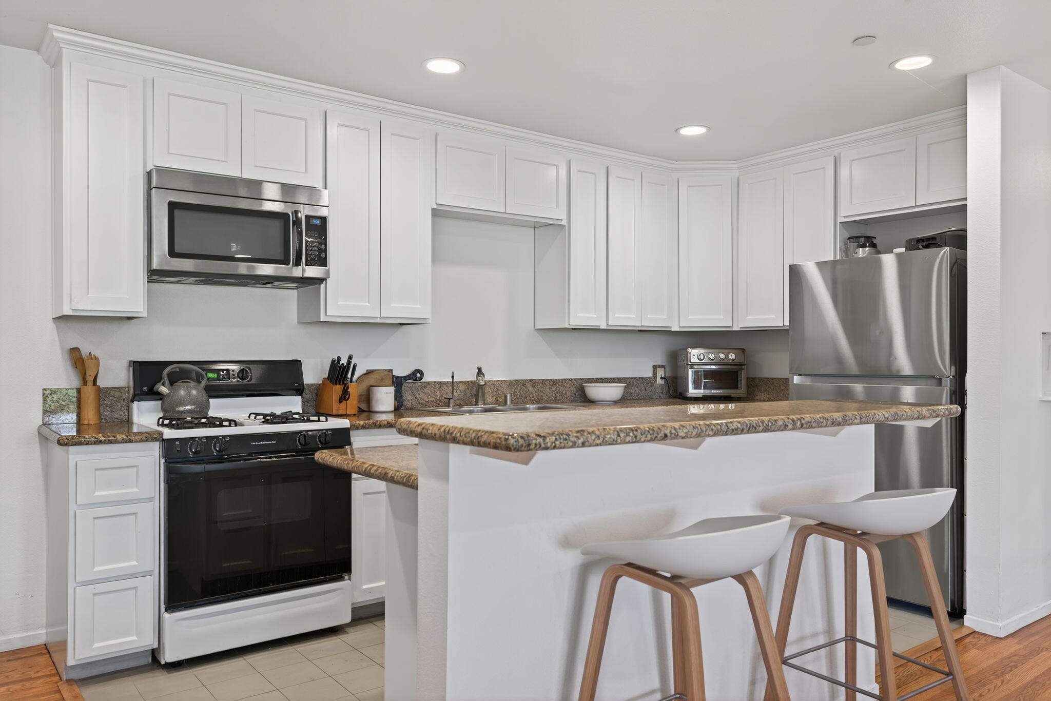 Ventura, California 93003, United States, ,Residential,Pending,186140