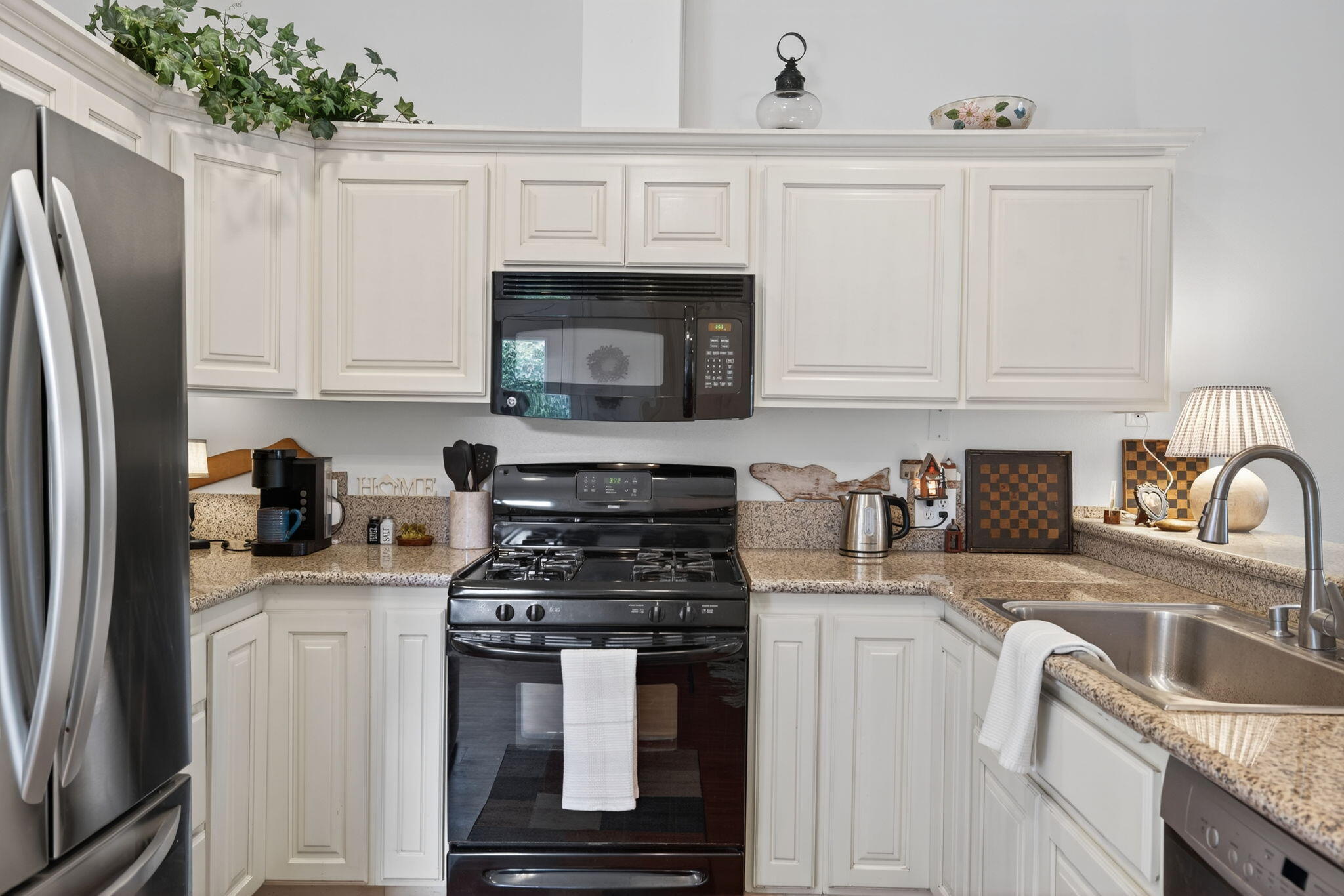 Ventura, California 93003, United States, ,Residential,Pending,186140