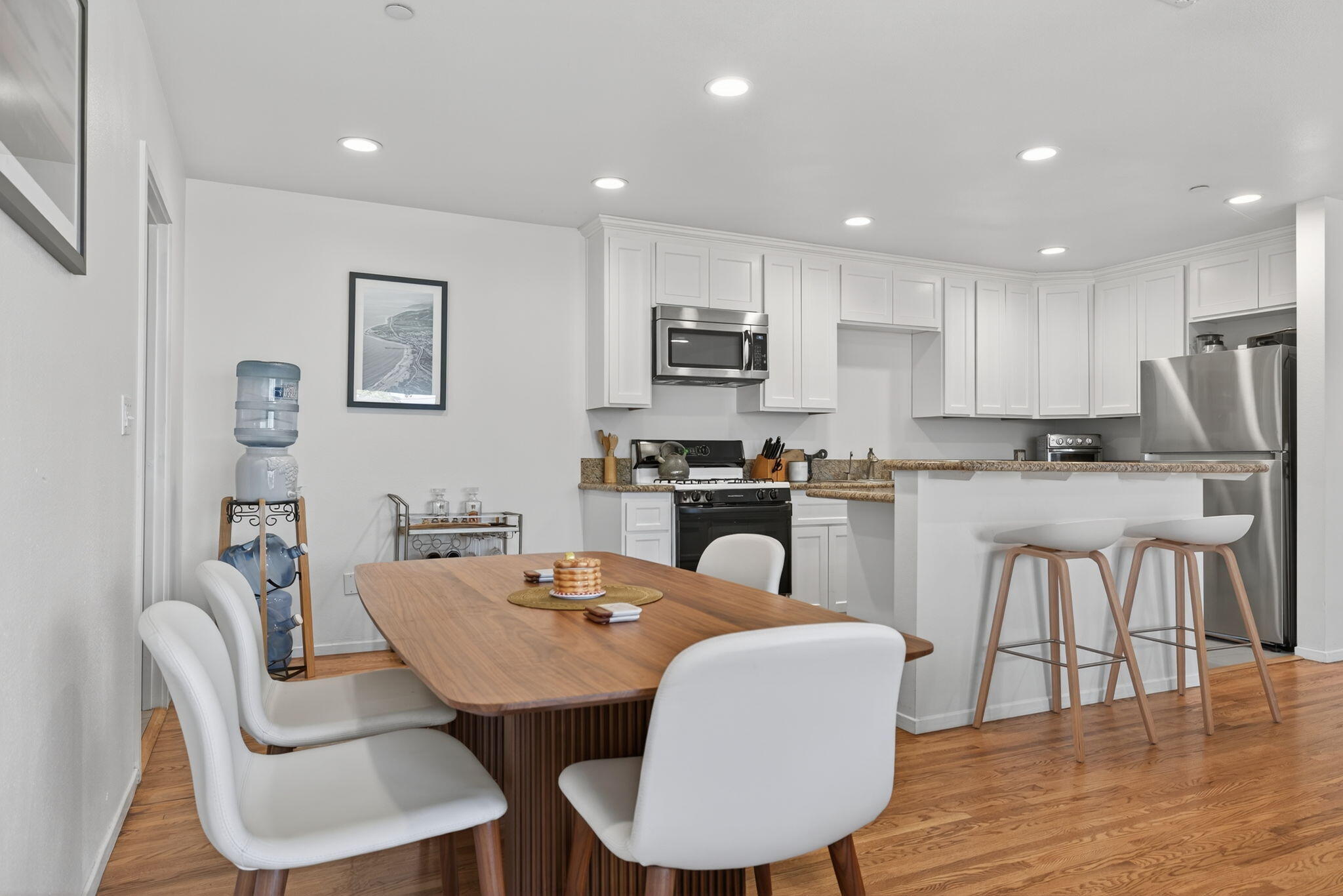 Ventura, California 93003, United States, ,Residential,Pending,186140