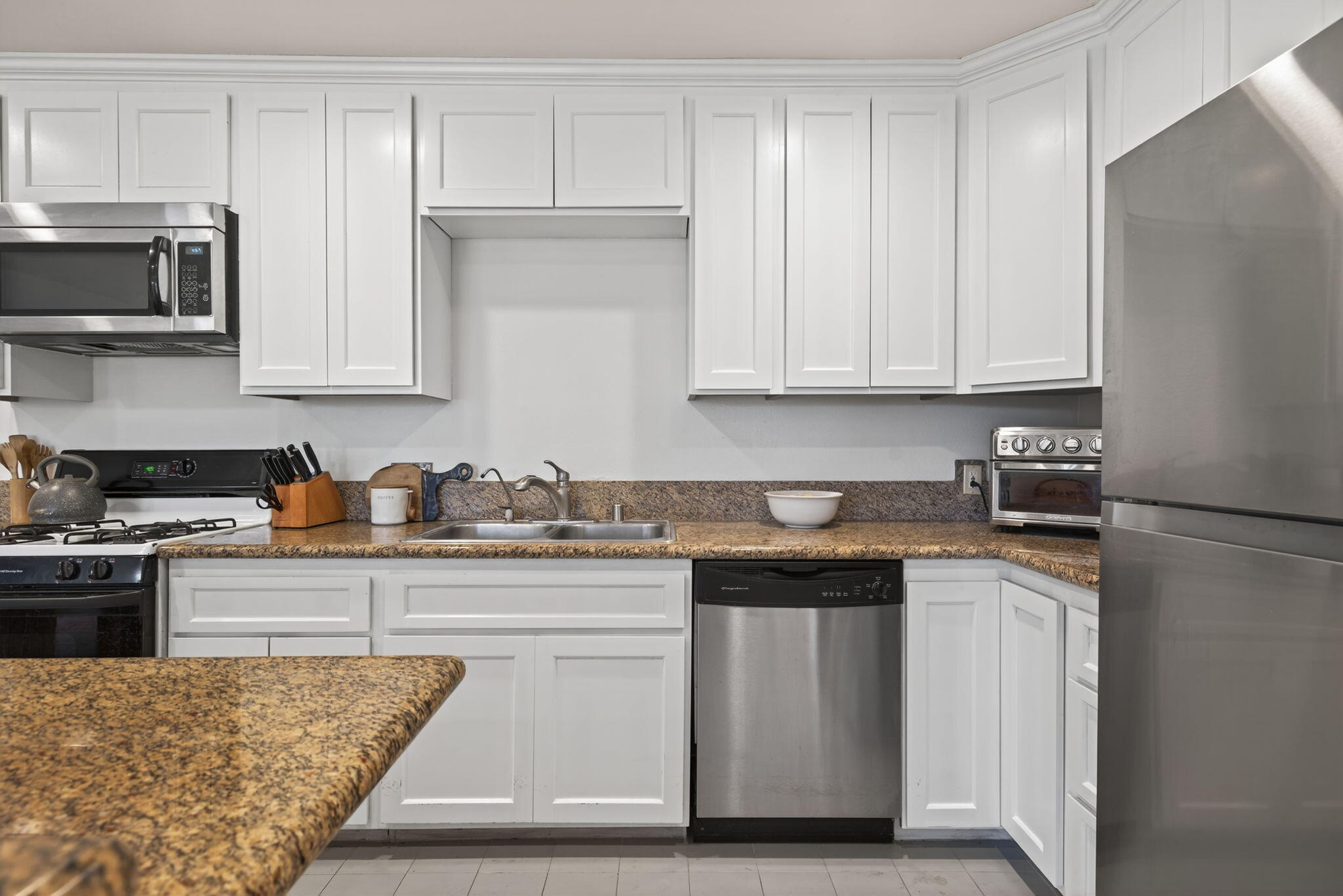 Ventura, California 93003, United States, ,Residential,Pending,186140