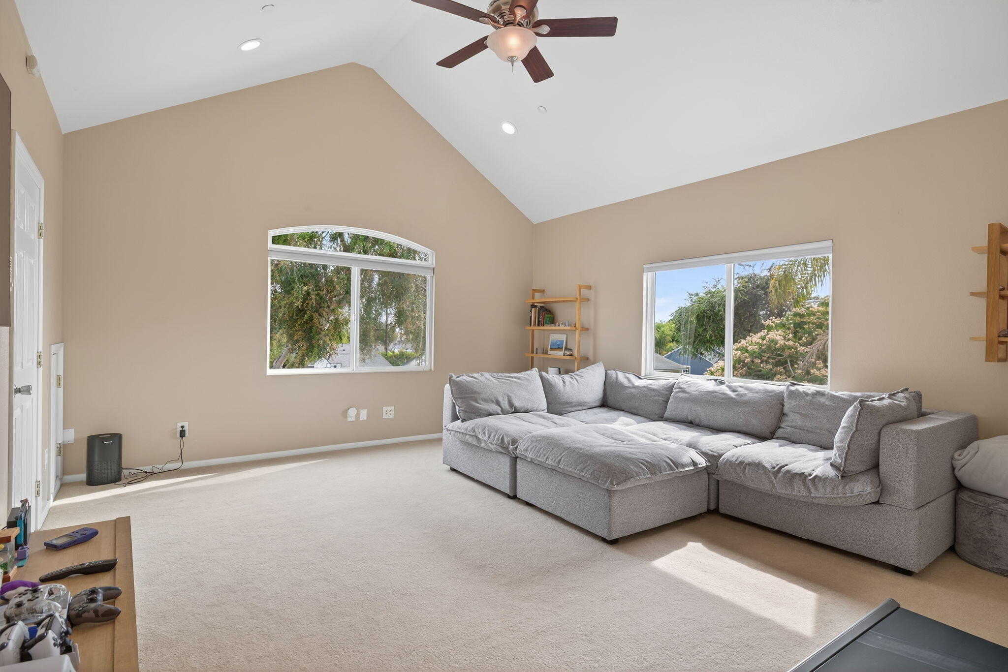 Ventura, California 93003, United States, ,Residential,Pending,186140