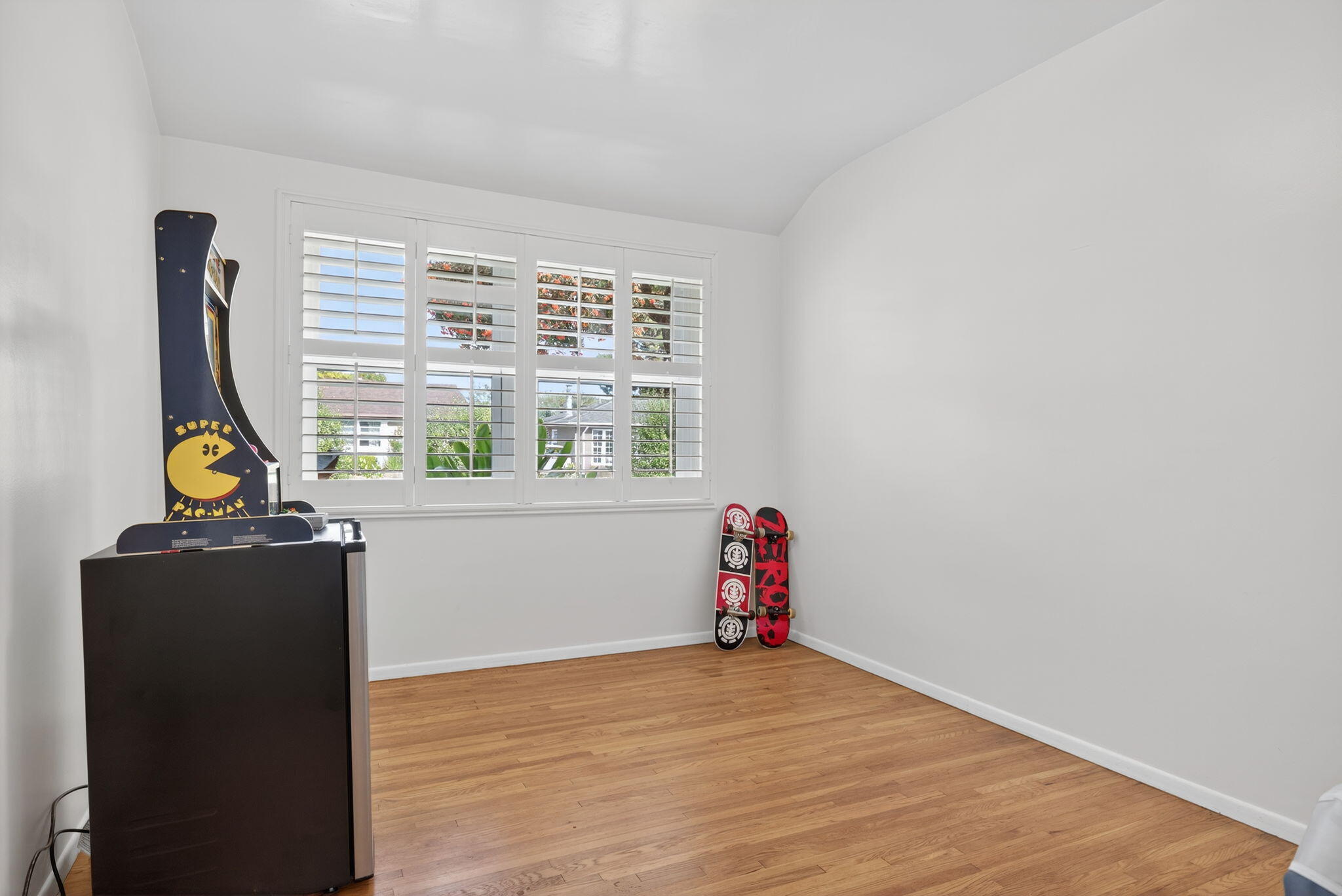 Ventura, California 93003, United States, ,Residential,Pending,186140