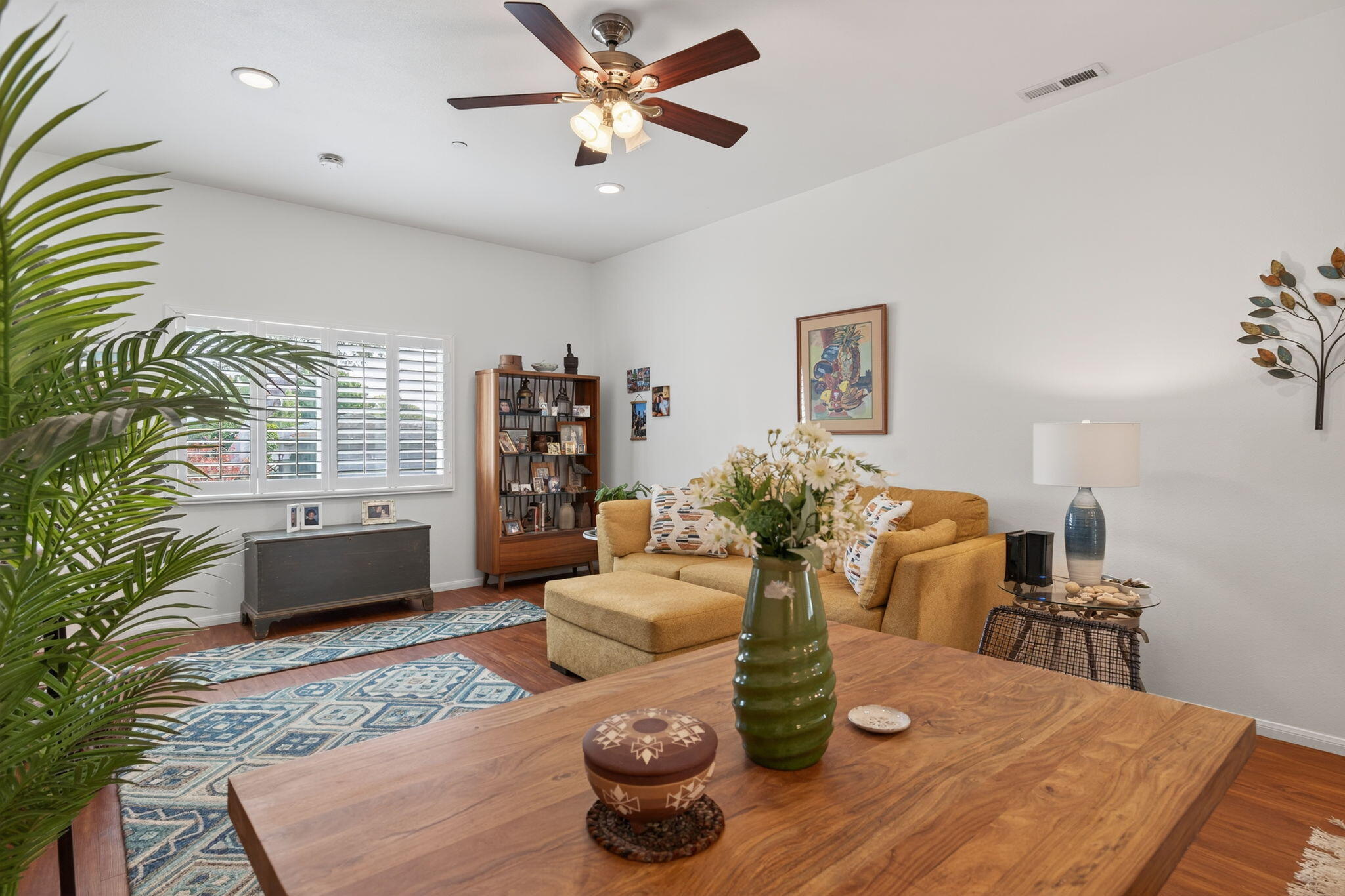 Ventura, California 93003, United States, ,Residential,Pending,186140