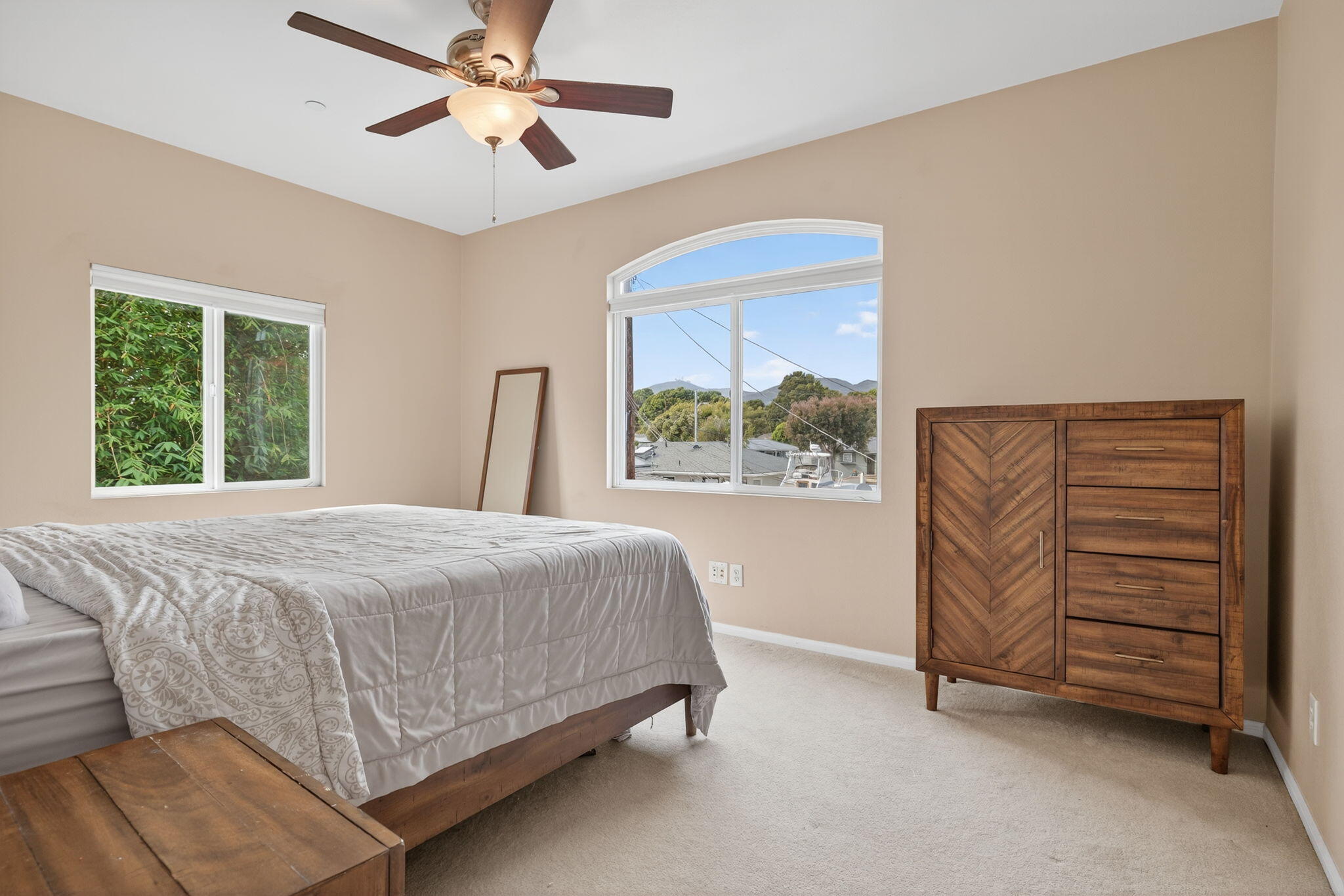 Ventura, California 93003, United States, ,Residential,Pending,186140