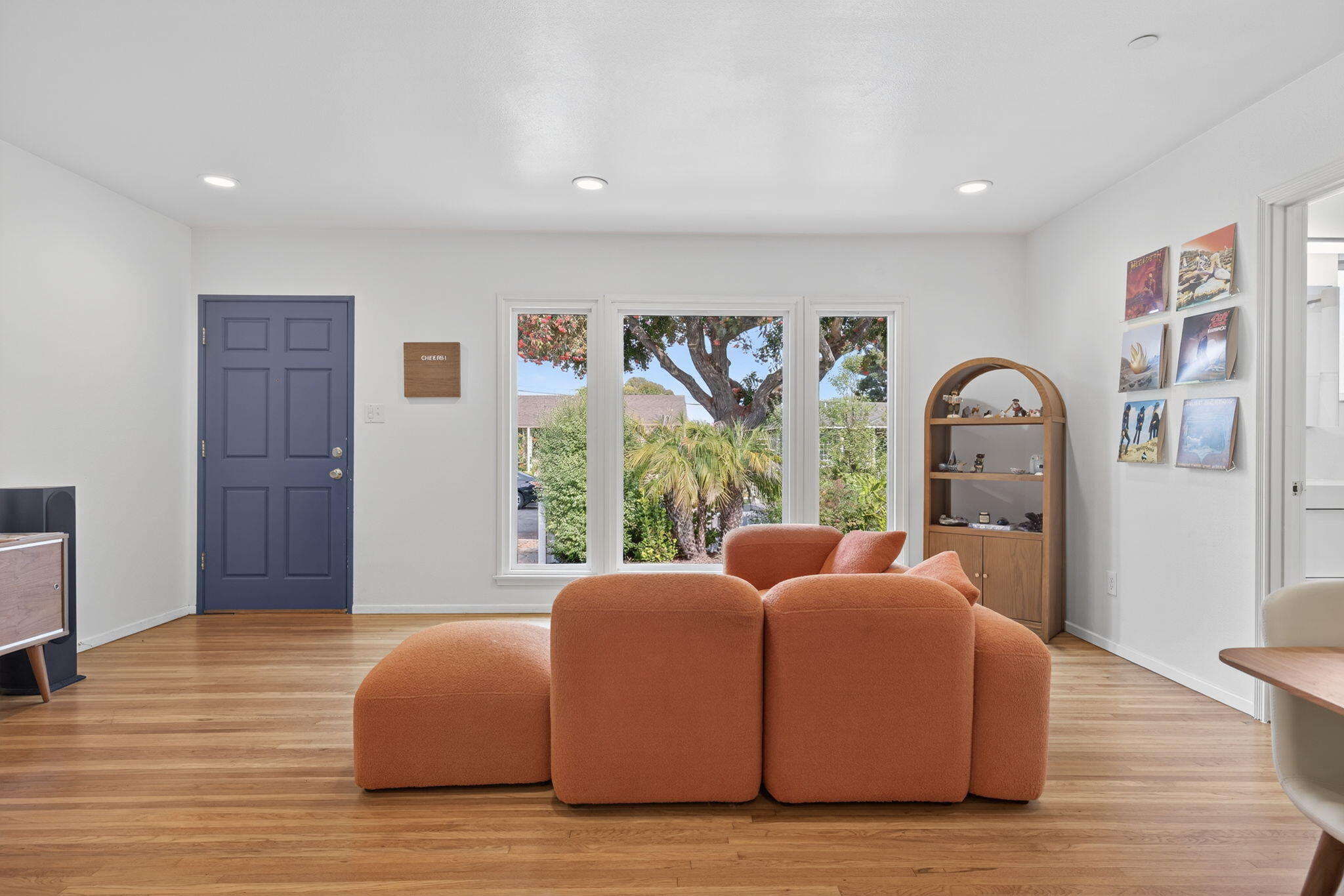 Ventura, California 93003, United States, ,Residential,Pending,186140