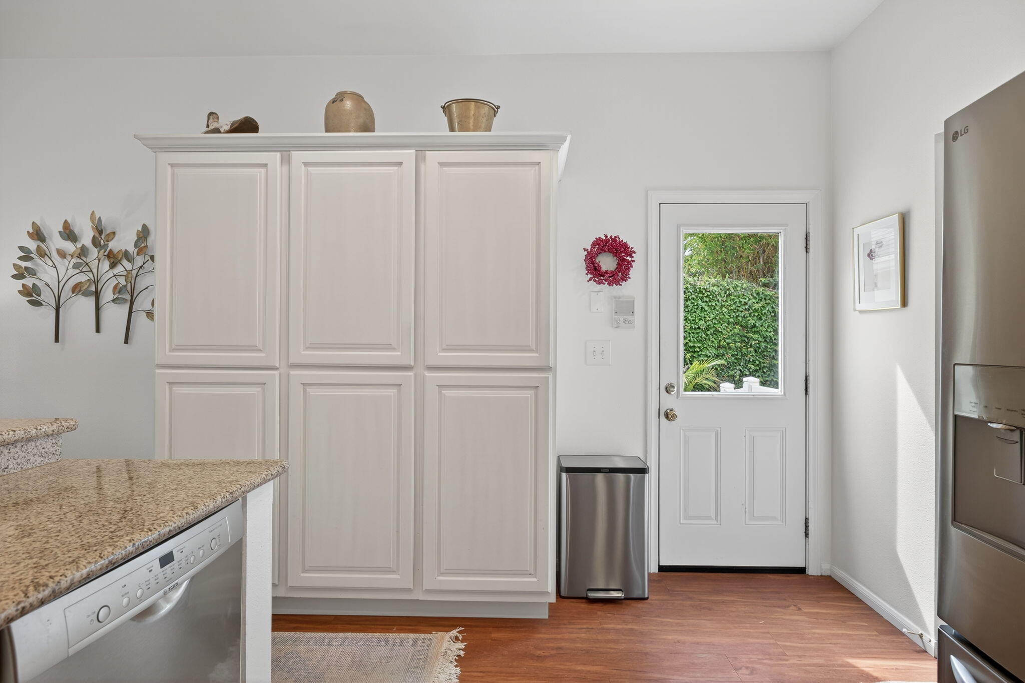 Ventura, California 93003, United States, ,Residential,Pending,186140