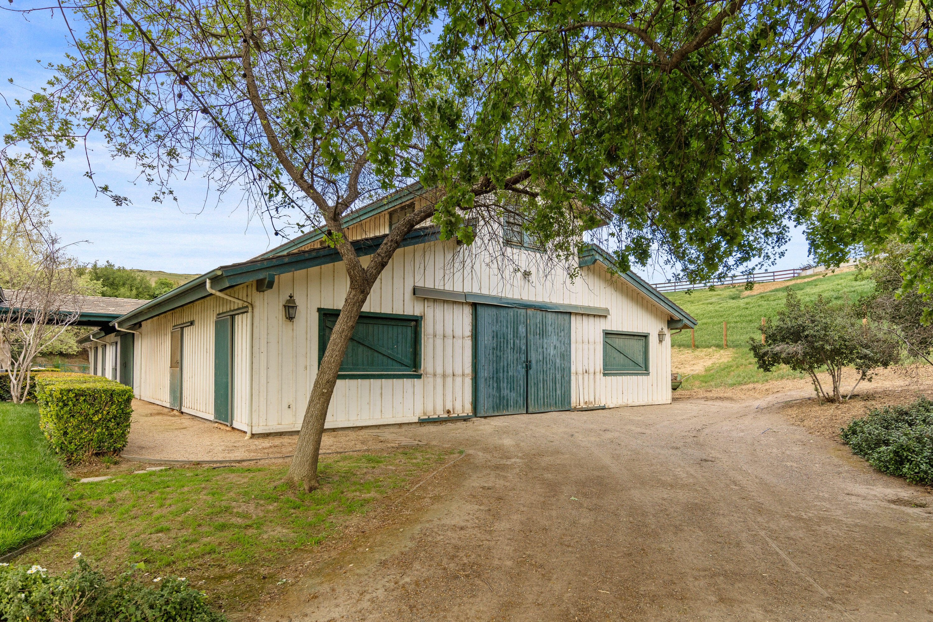 Los Olivos, California 93460, United States, 3 Bedrooms Bedrooms, ,5 BathroomsBathrooms,Residential,Active,237368