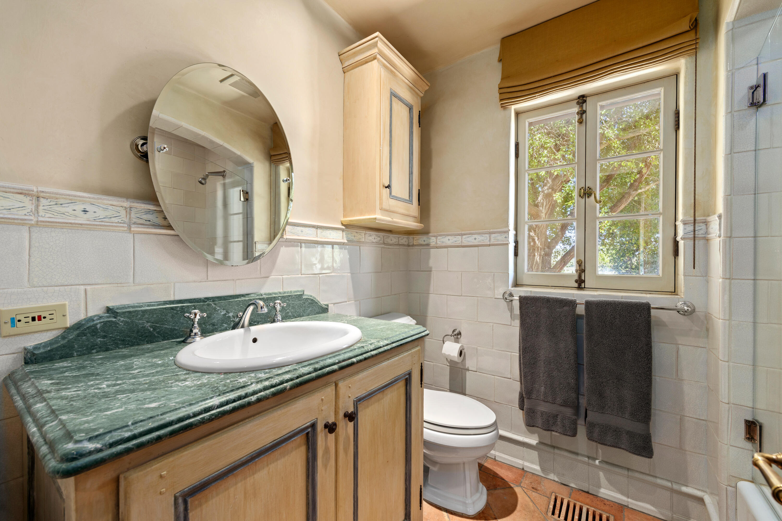 Los Olivos, California 93460, United States, 3 Bedrooms Bedrooms, ,5 BathroomsBathrooms,Residential,Active,237368