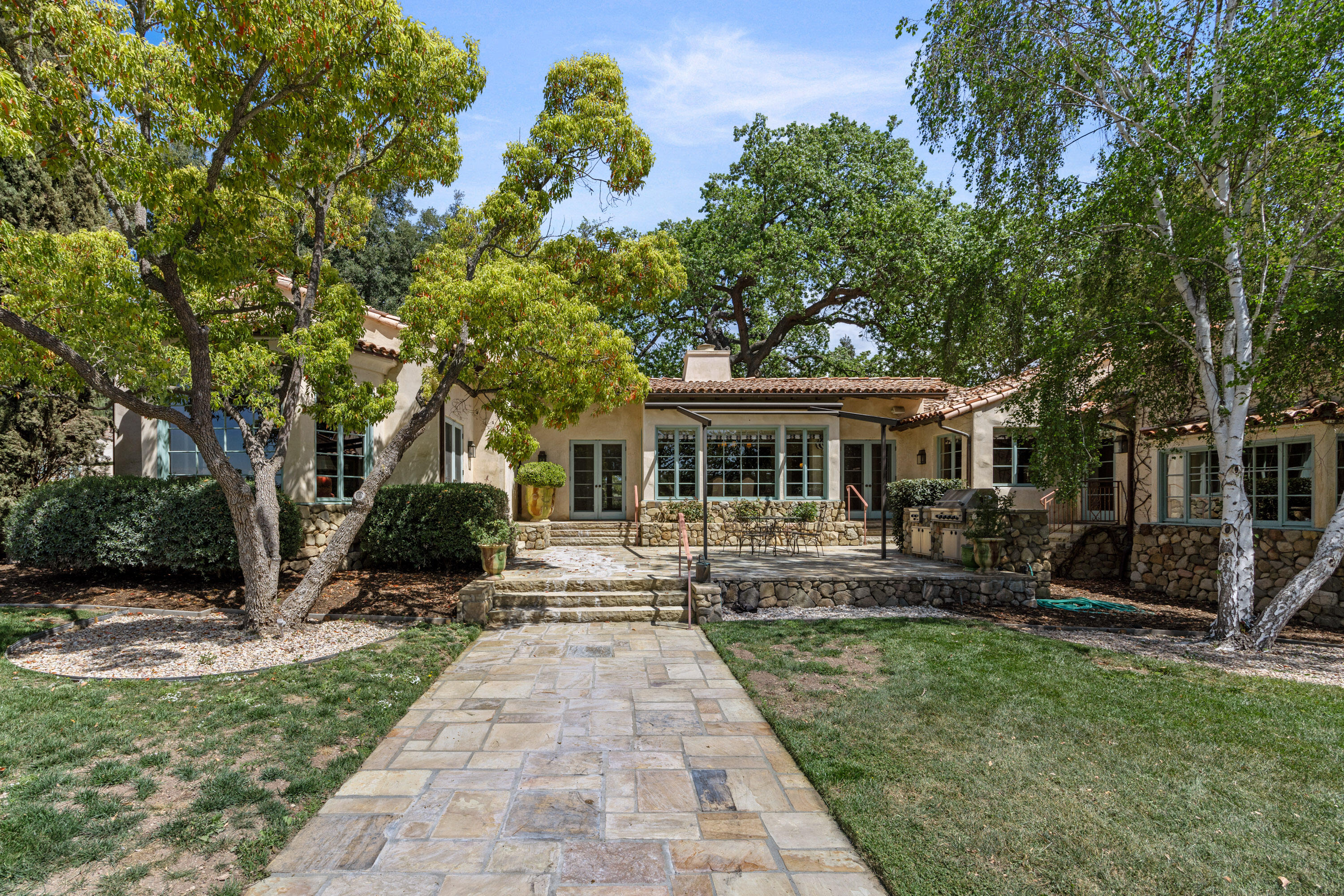 Los Olivos, California 93460, United States, 3 Bedrooms Bedrooms, ,5 BathroomsBathrooms,Residential,Active,237368