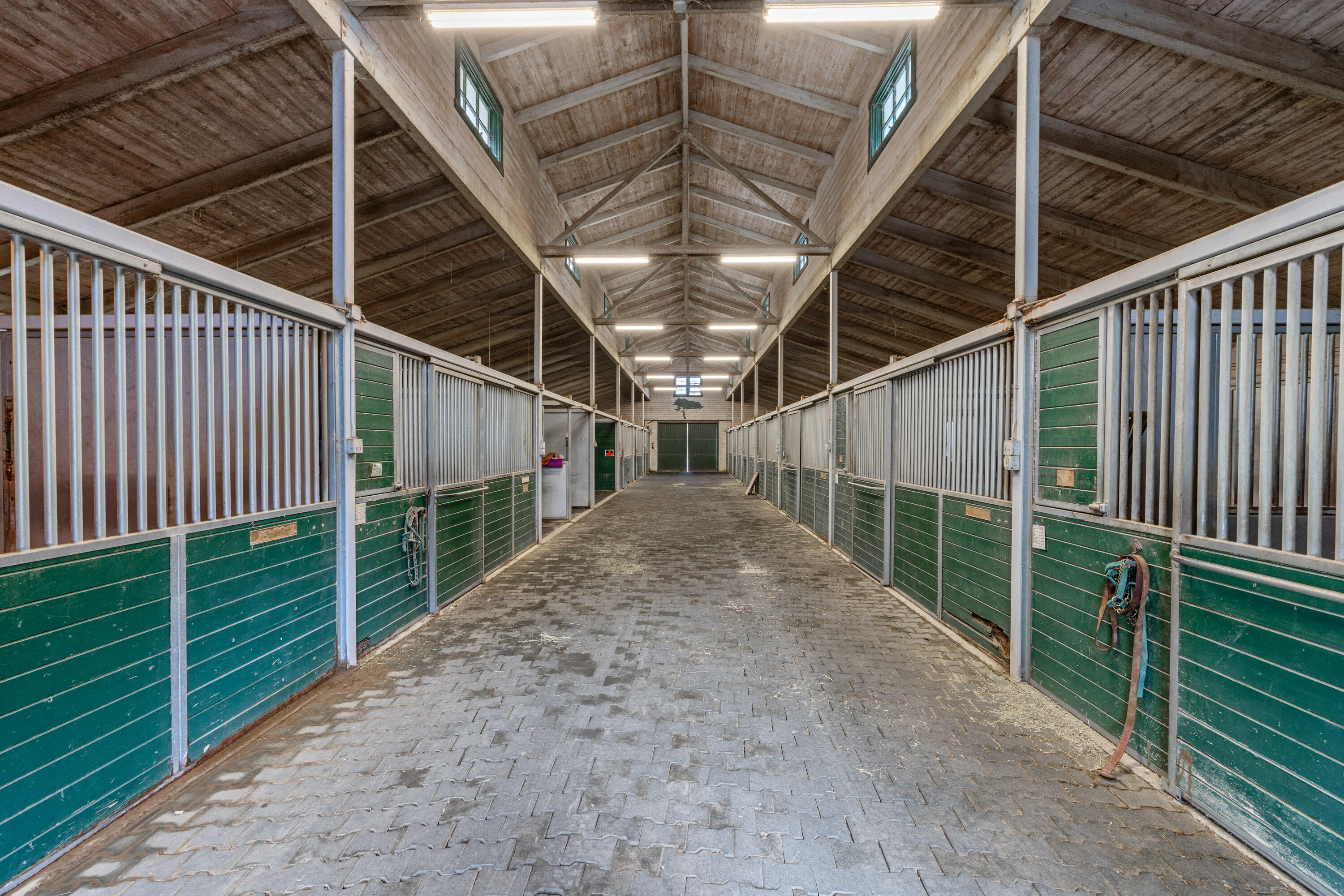 Los Olivos, California 93460, United States, 3 Bedrooms Bedrooms, ,5 BathroomsBathrooms,Residential,Active,237368