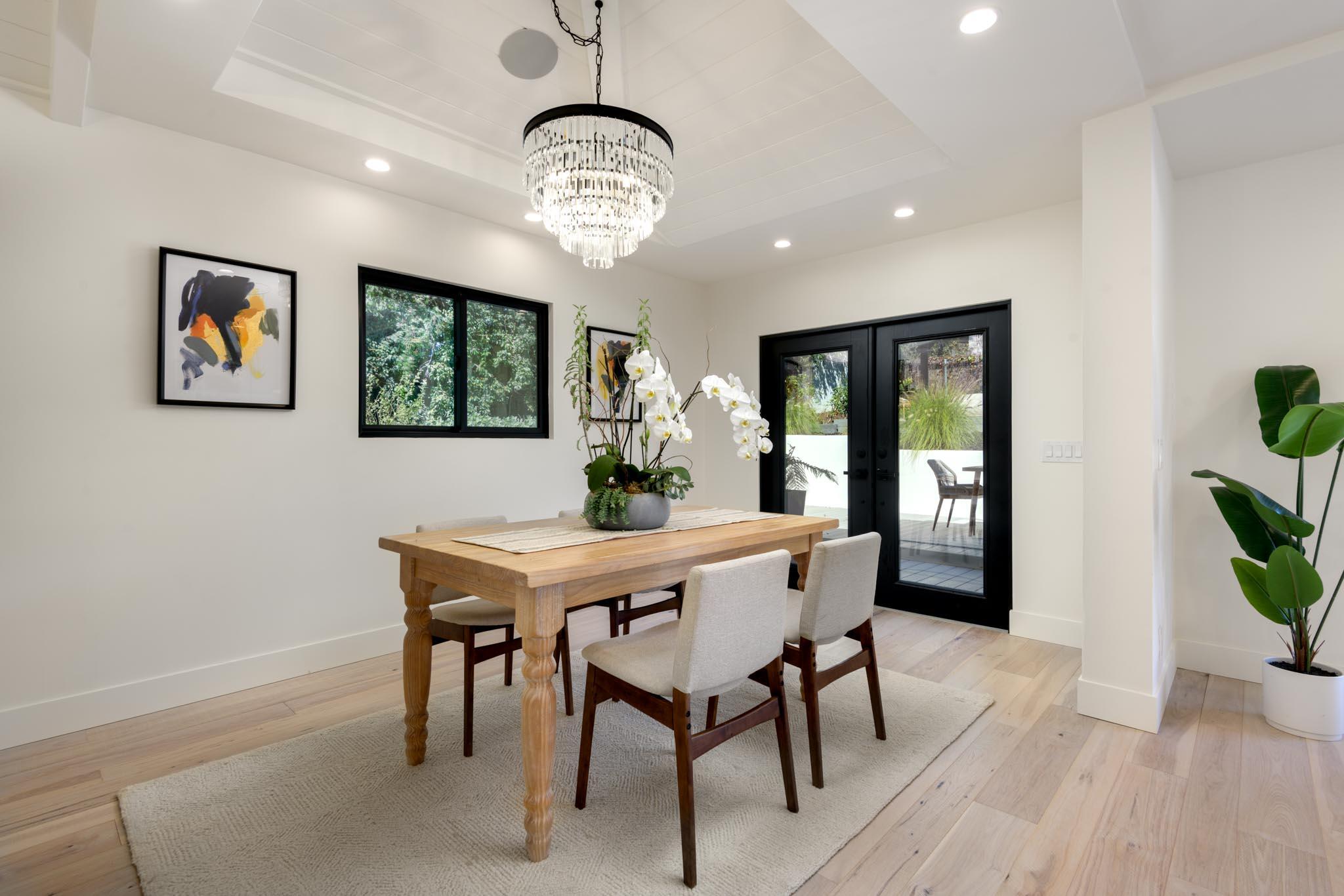 Santa Barbara, California 93110, United States, 5 Bedrooms Bedrooms, ,4 BathroomsBathrooms,Residential,Active,86705