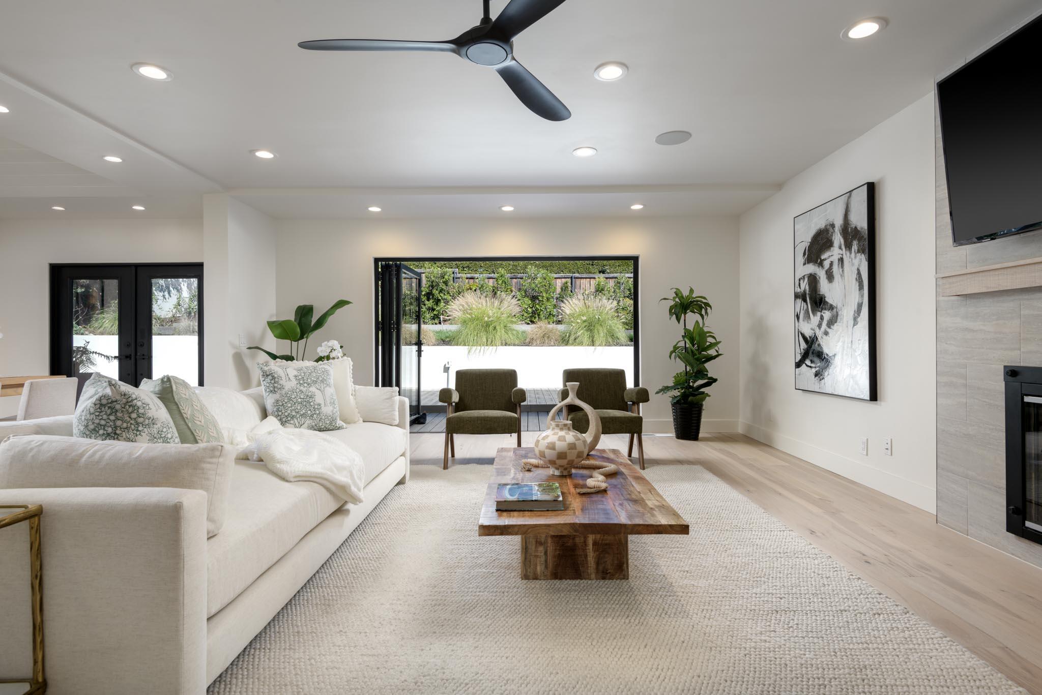 Santa Barbara, California 93110, United States, 5 Bedrooms Bedrooms, ,4 BathroomsBathrooms,Residential,Active,86705