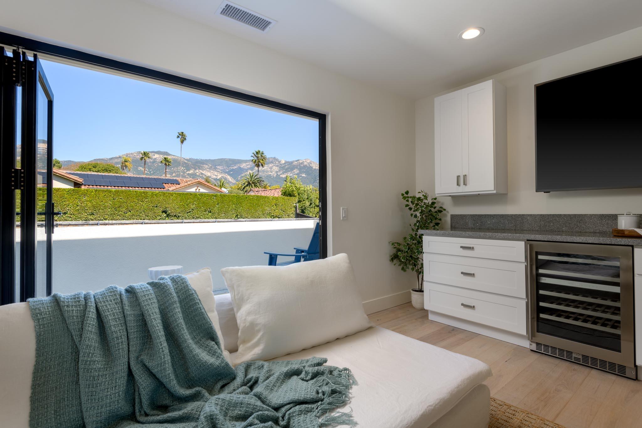 Santa Barbara, California 93110, United States, 5 Bedrooms Bedrooms, ,4 BathroomsBathrooms,Residential,Active,86705