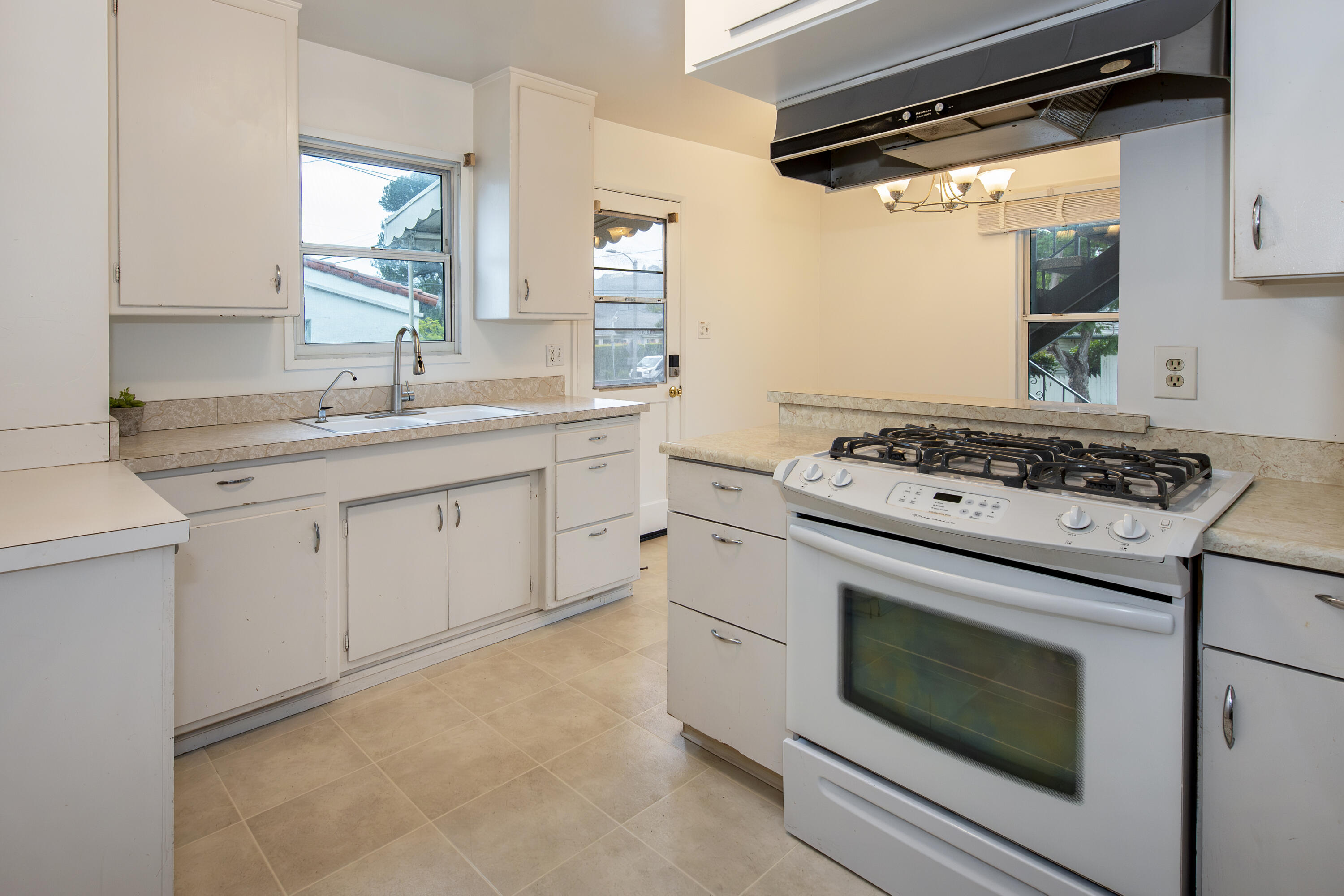 Santa Barbara, California 93101, United States, ,Residential,Active,250569