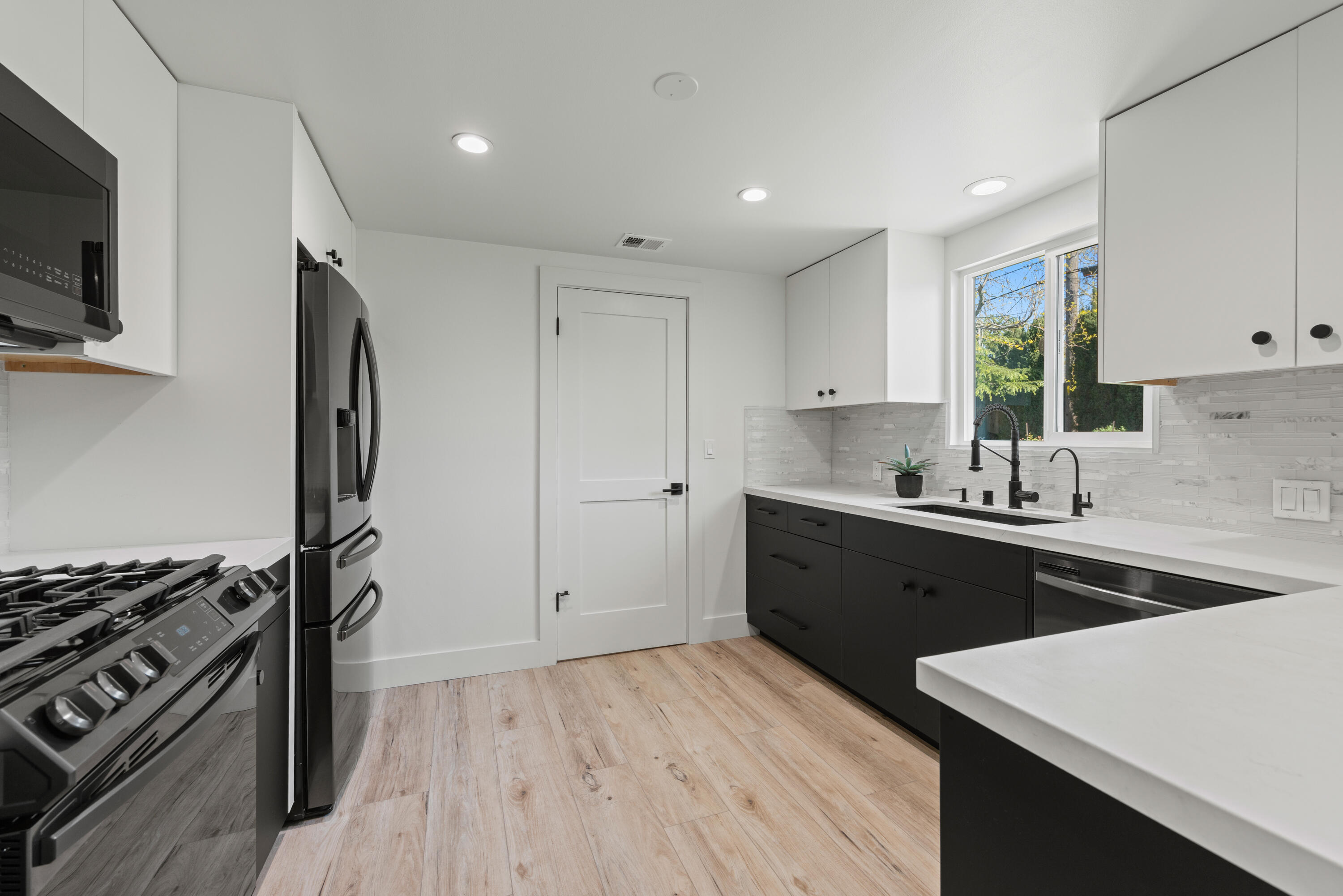 Solvang, California 93463, United States, 3 Bedrooms Bedrooms, ,2 BathroomsBathrooms,Residential,Active,134741