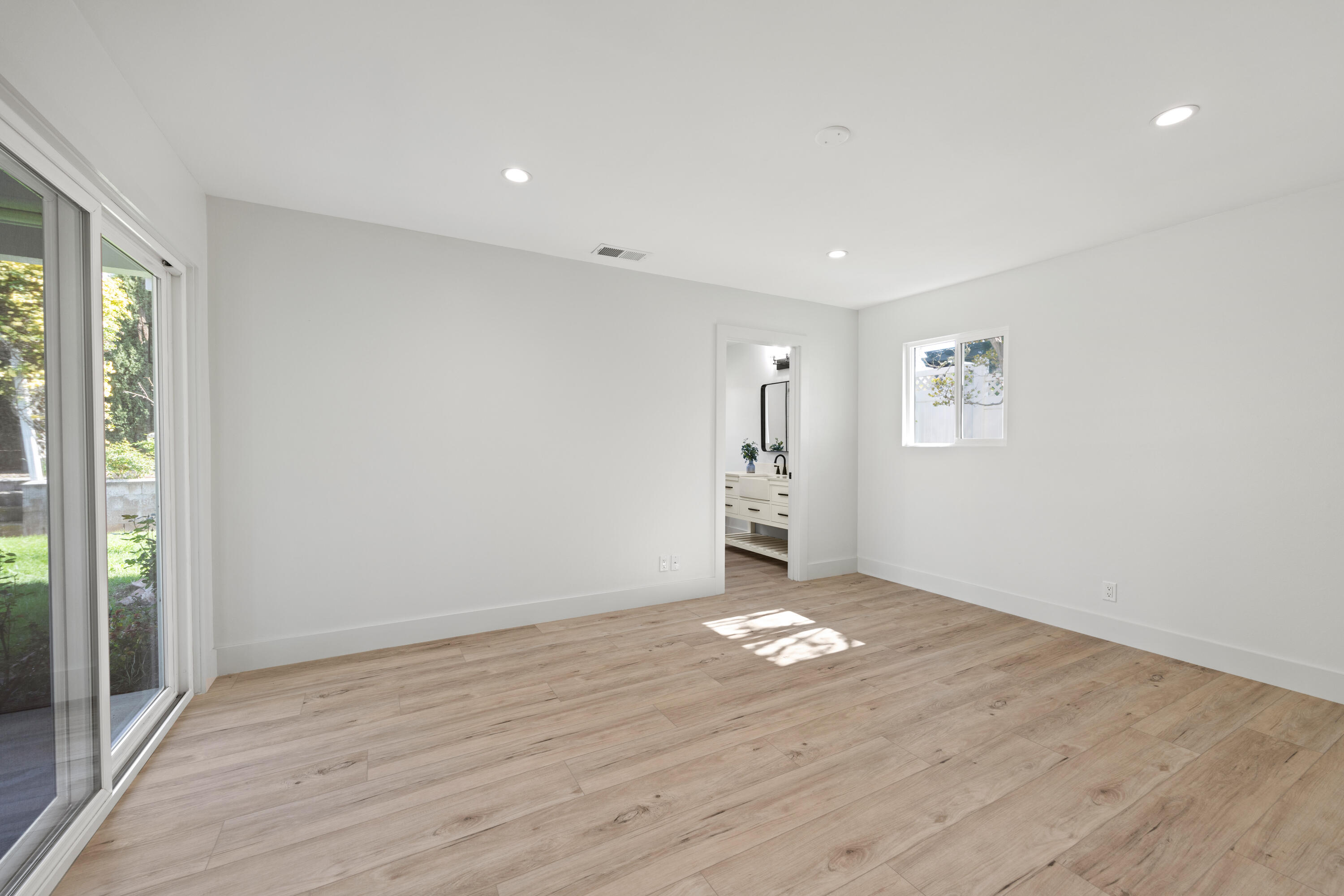 Solvang, California 93463, United States, 3 Bedrooms Bedrooms, ,2 BathroomsBathrooms,Residential,Active,134741