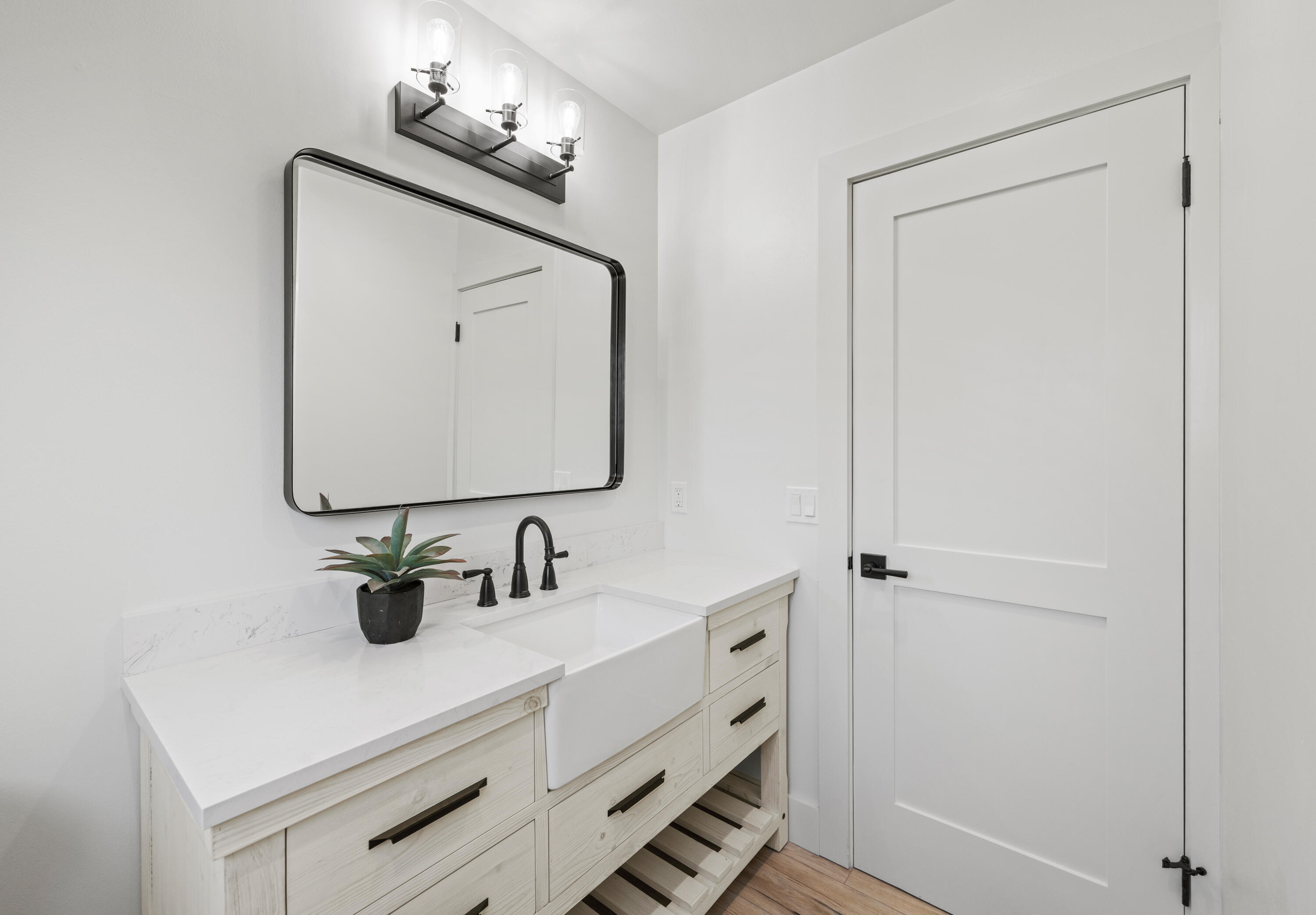 Solvang, California 93463, United States, 3 Bedrooms Bedrooms, ,2 BathroomsBathrooms,Residential,Active,134741