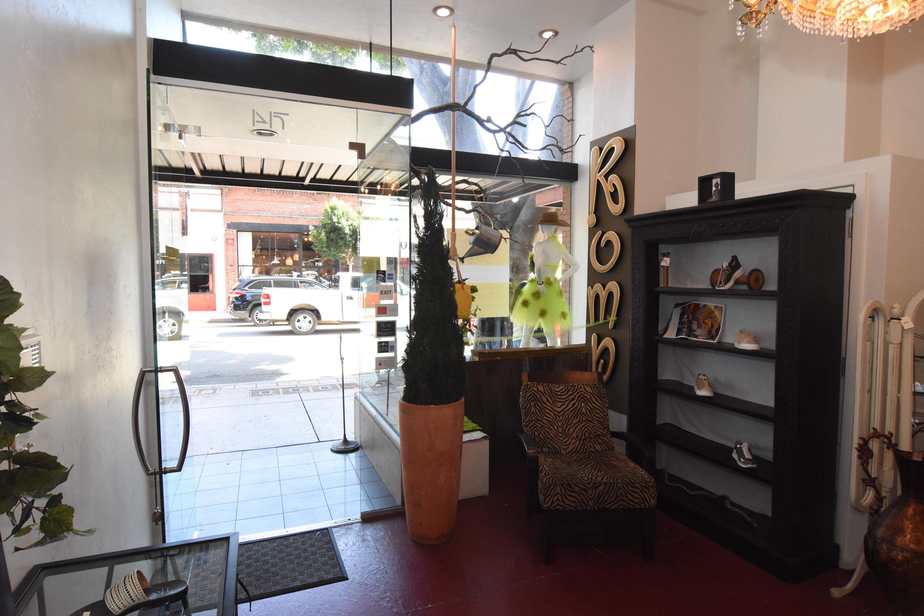 SAN LUIS OBISPO, California 93401, United States, ,Commercial,Active,69359