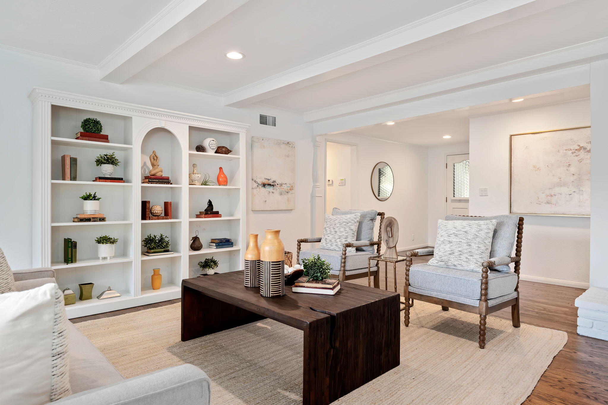 Santa Barbara, California 93105, United States, 4 Bedrooms Bedrooms, ,3 BathroomsBathrooms,Residential,Pending,22079