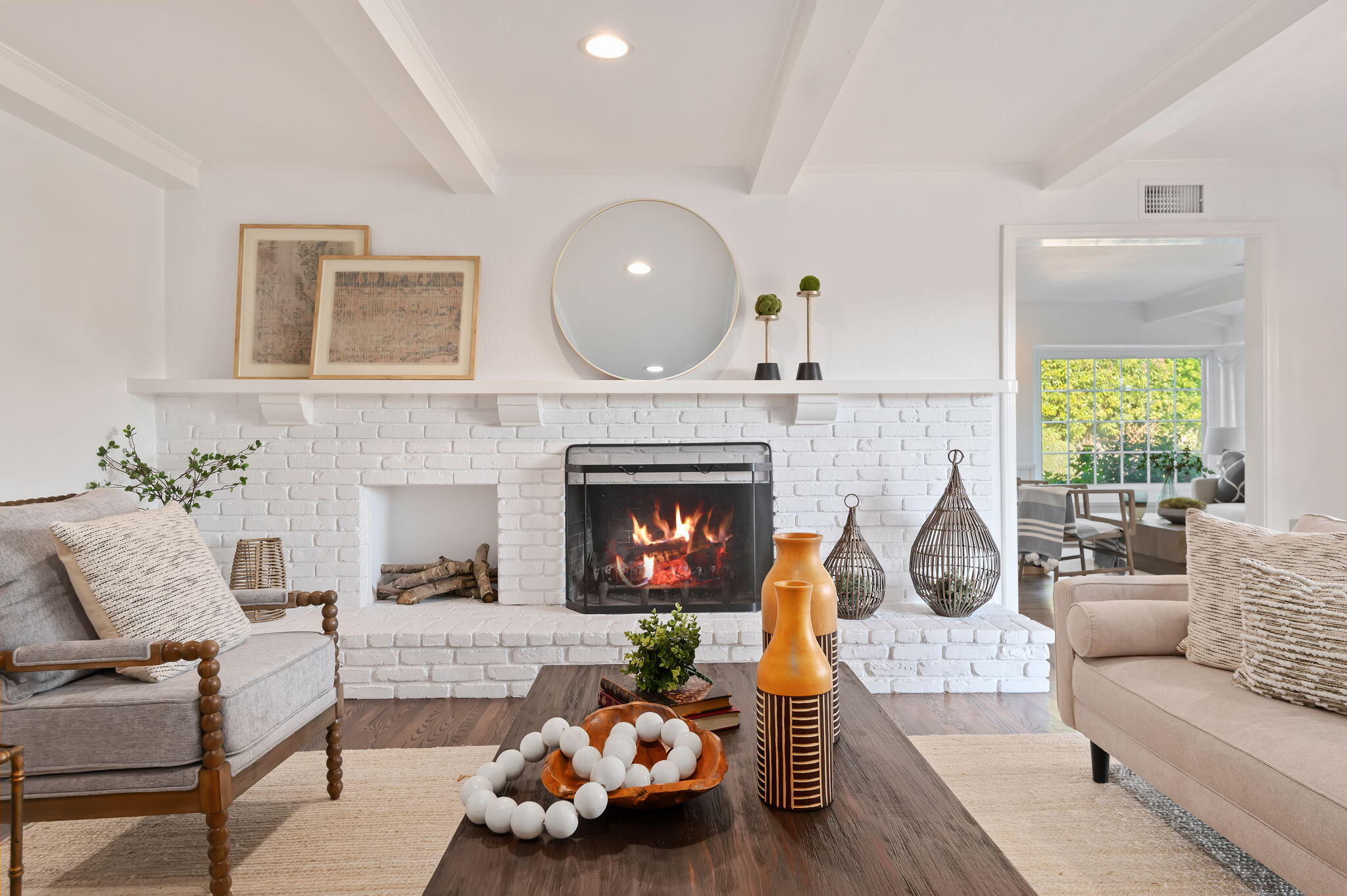 Santa Barbara, California 93105, United States, 4 Bedrooms Bedrooms, ,3 BathroomsBathrooms,Residential,Pending,22079