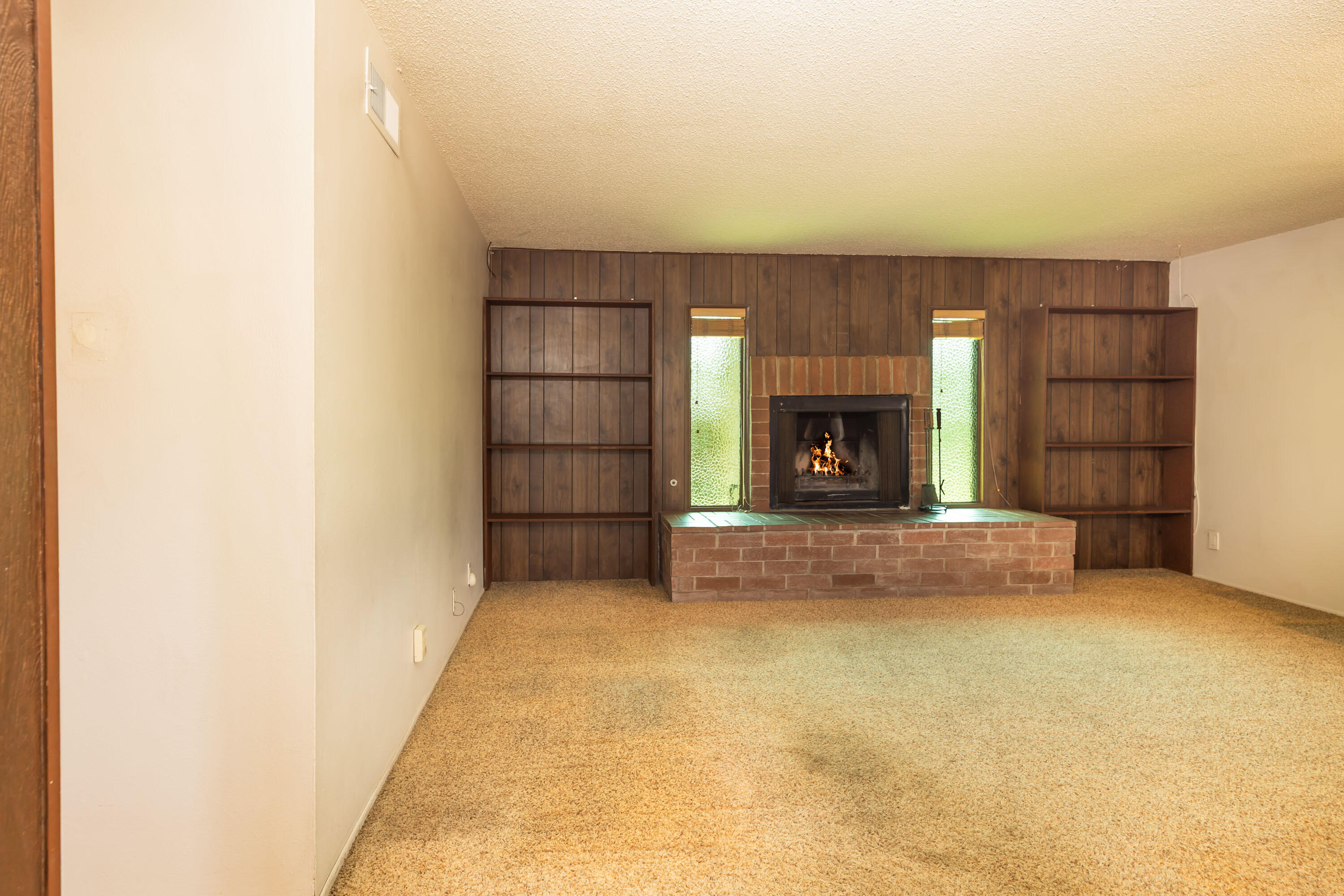 4801 Nipomo Drive