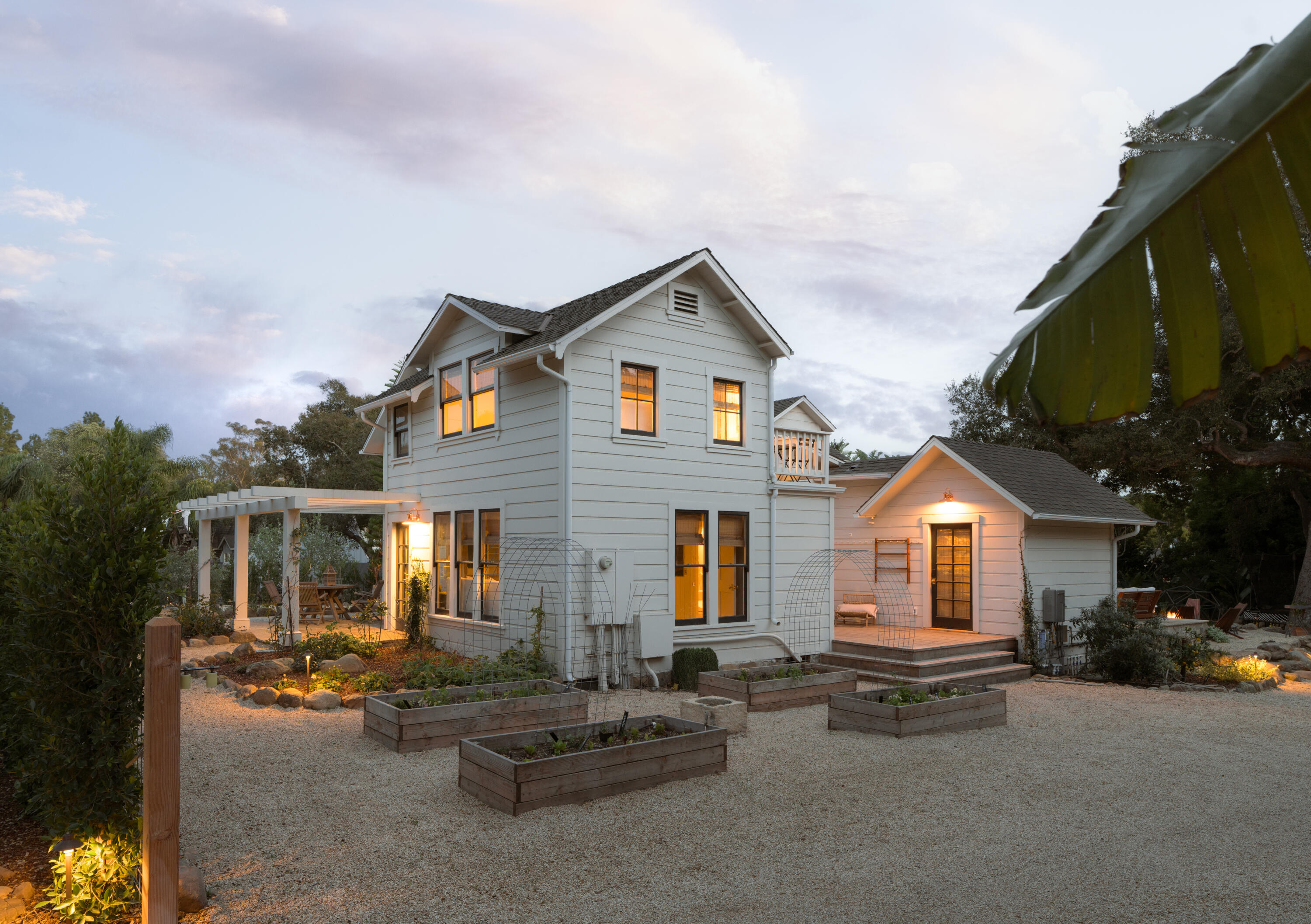 Montecito, California 93108, United States, 3 Bedrooms Bedrooms, ,3 BathroomsBathrooms,Residential,Active,117940