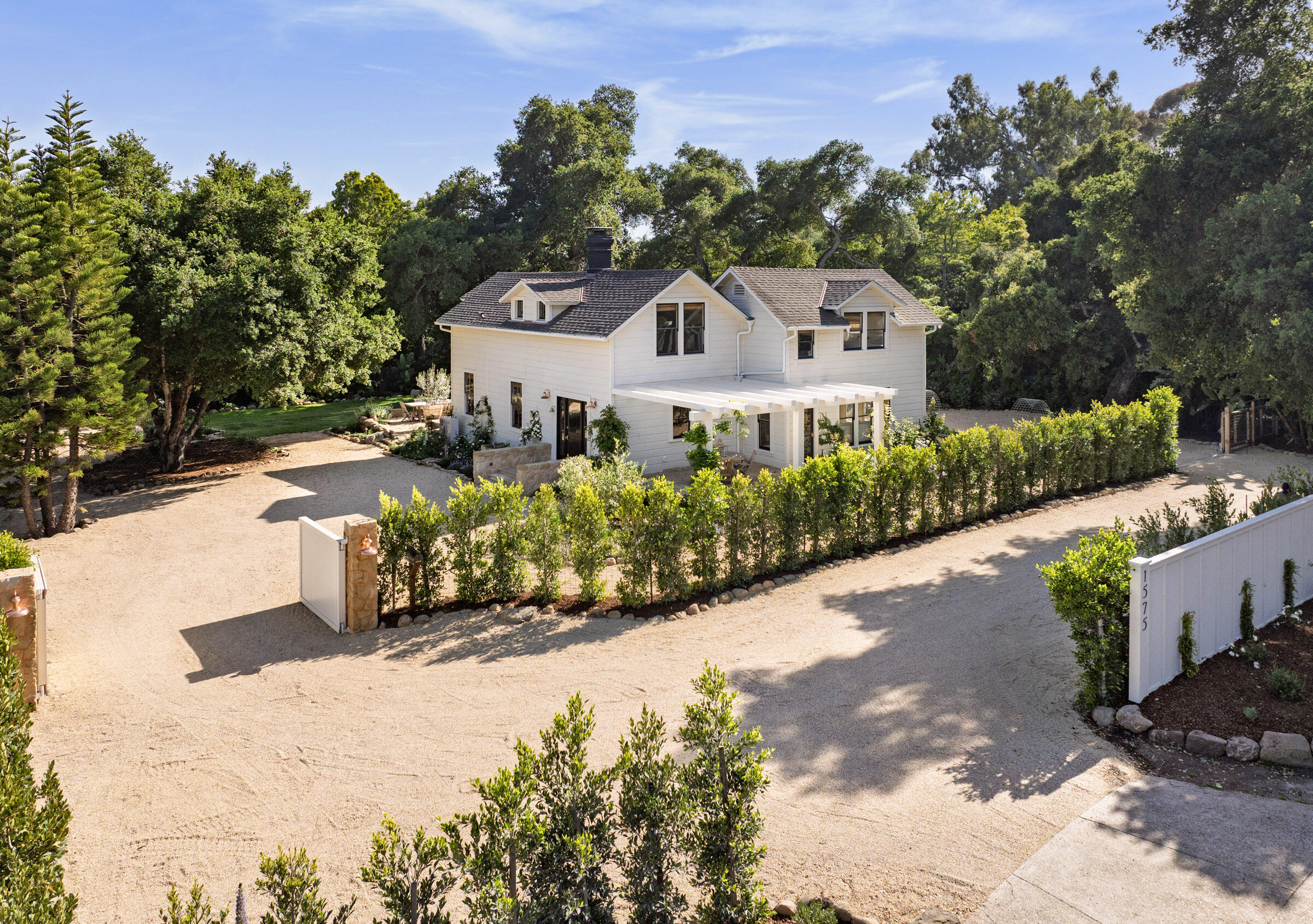 Montecito, California 93108, United States, 3 Bedrooms Bedrooms, ,3 BathroomsBathrooms,Residential,Active,117940