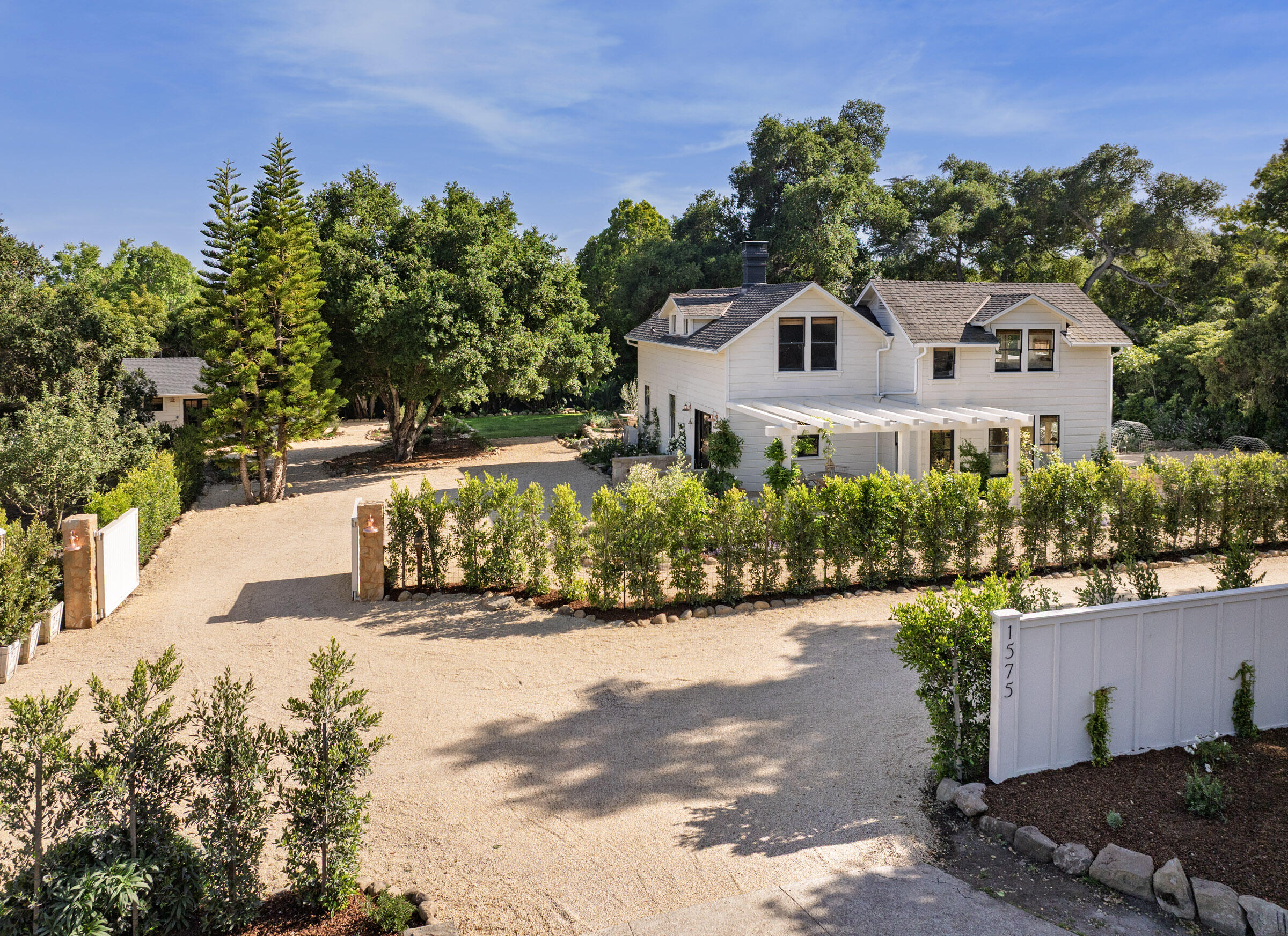 Montecito, California 93108, United States, 3 Bedrooms Bedrooms, ,3 BathroomsBathrooms,Residential,Active,117940