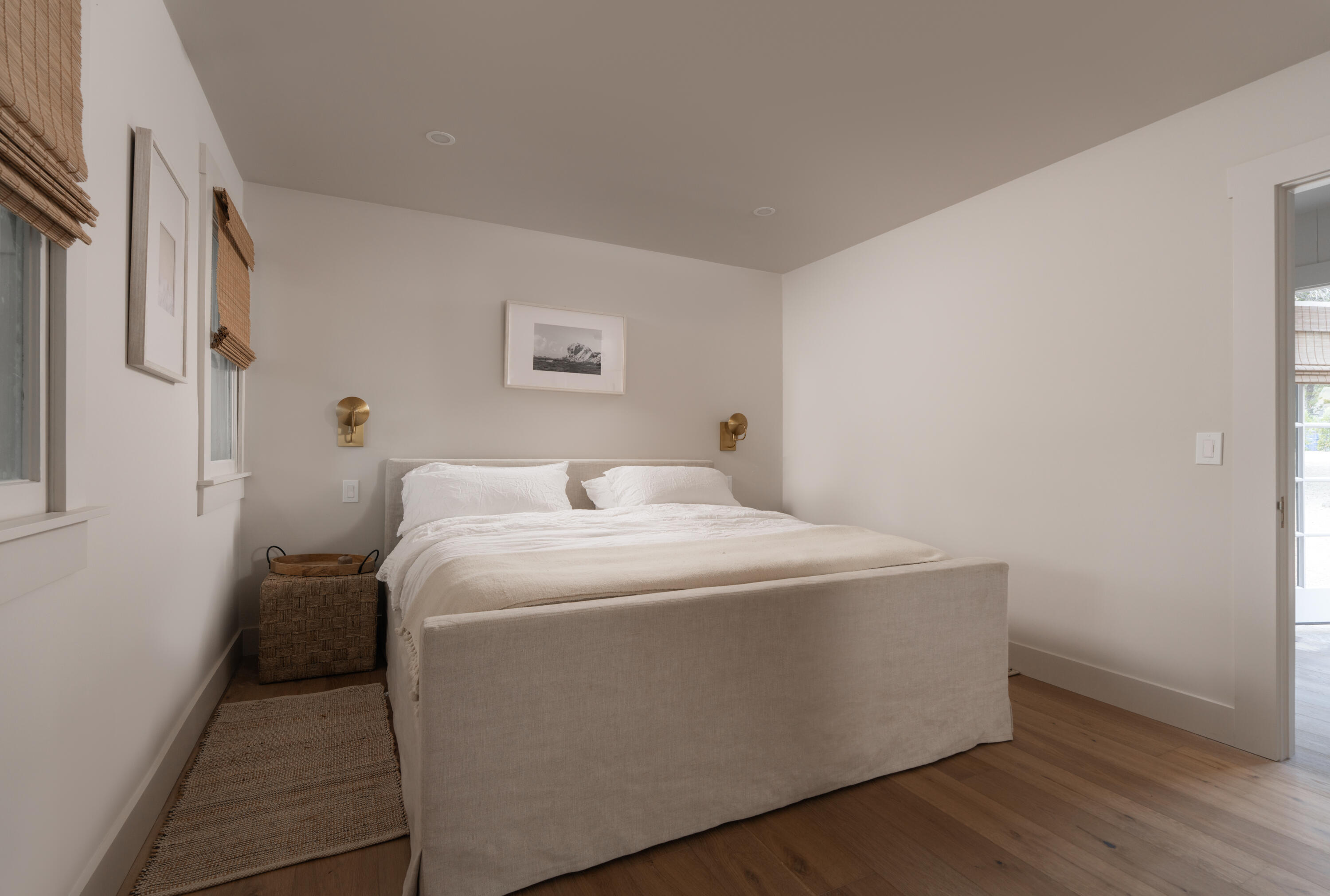 Montecito, California 93108, United States, 3 Bedrooms Bedrooms, ,3 BathroomsBathrooms,Residential,Active,117940