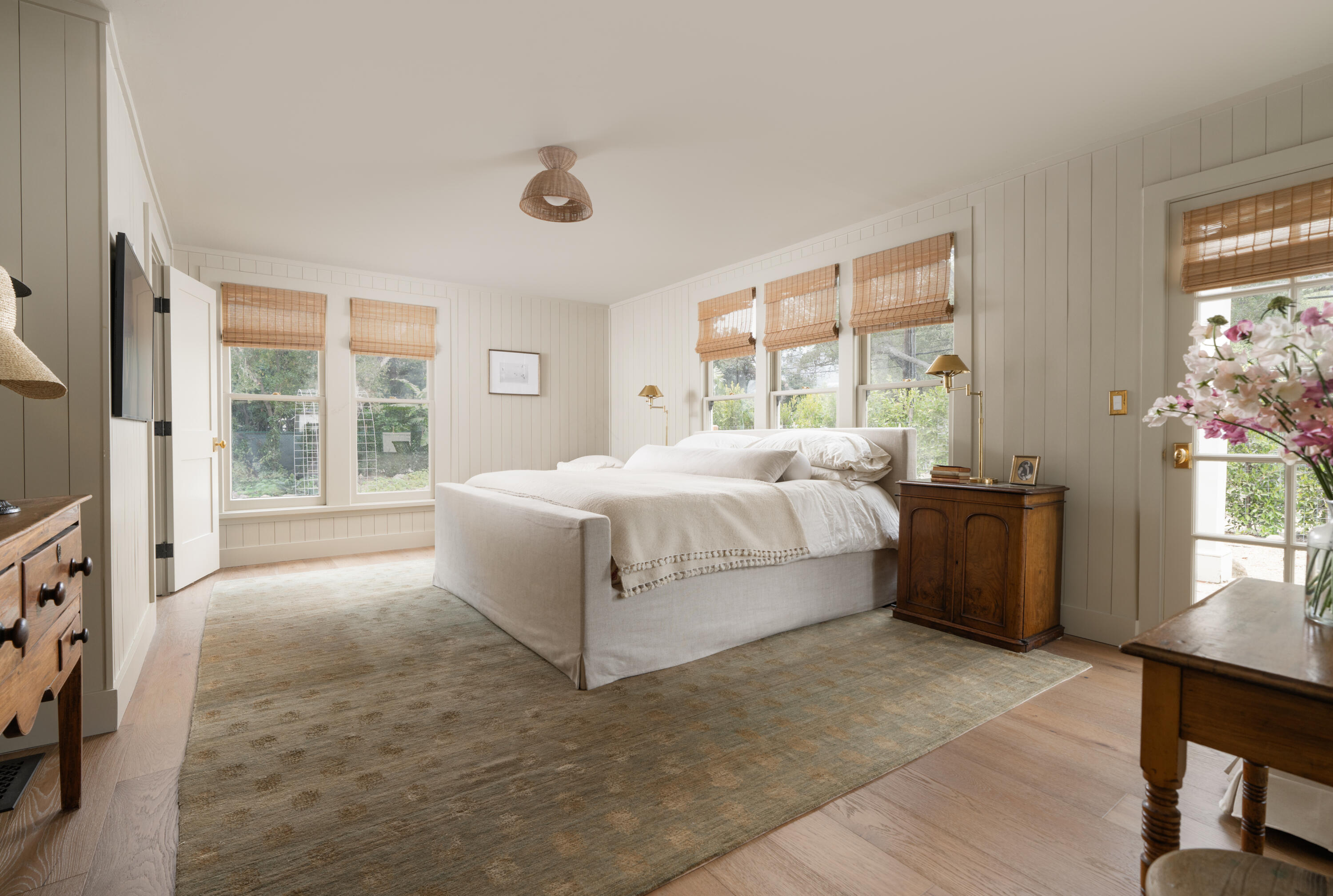 Montecito, California 93108, United States, 3 Bedrooms Bedrooms, ,3 BathroomsBathrooms,Residential,Active,117940