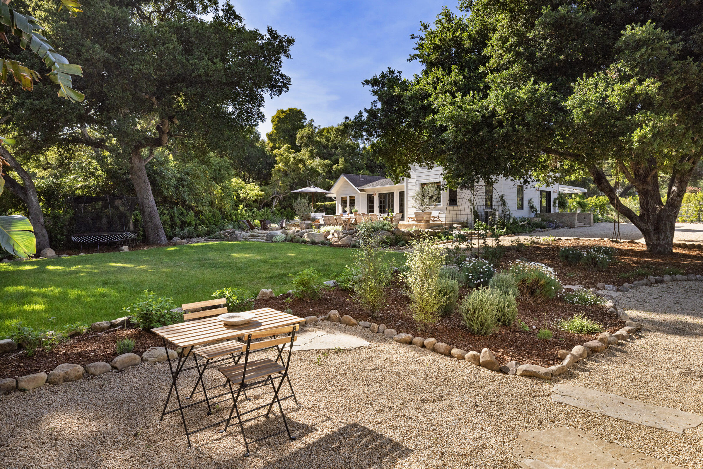 Montecito, California 93108, United States, 3 Bedrooms Bedrooms, ,3 BathroomsBathrooms,Residential,Active,117940