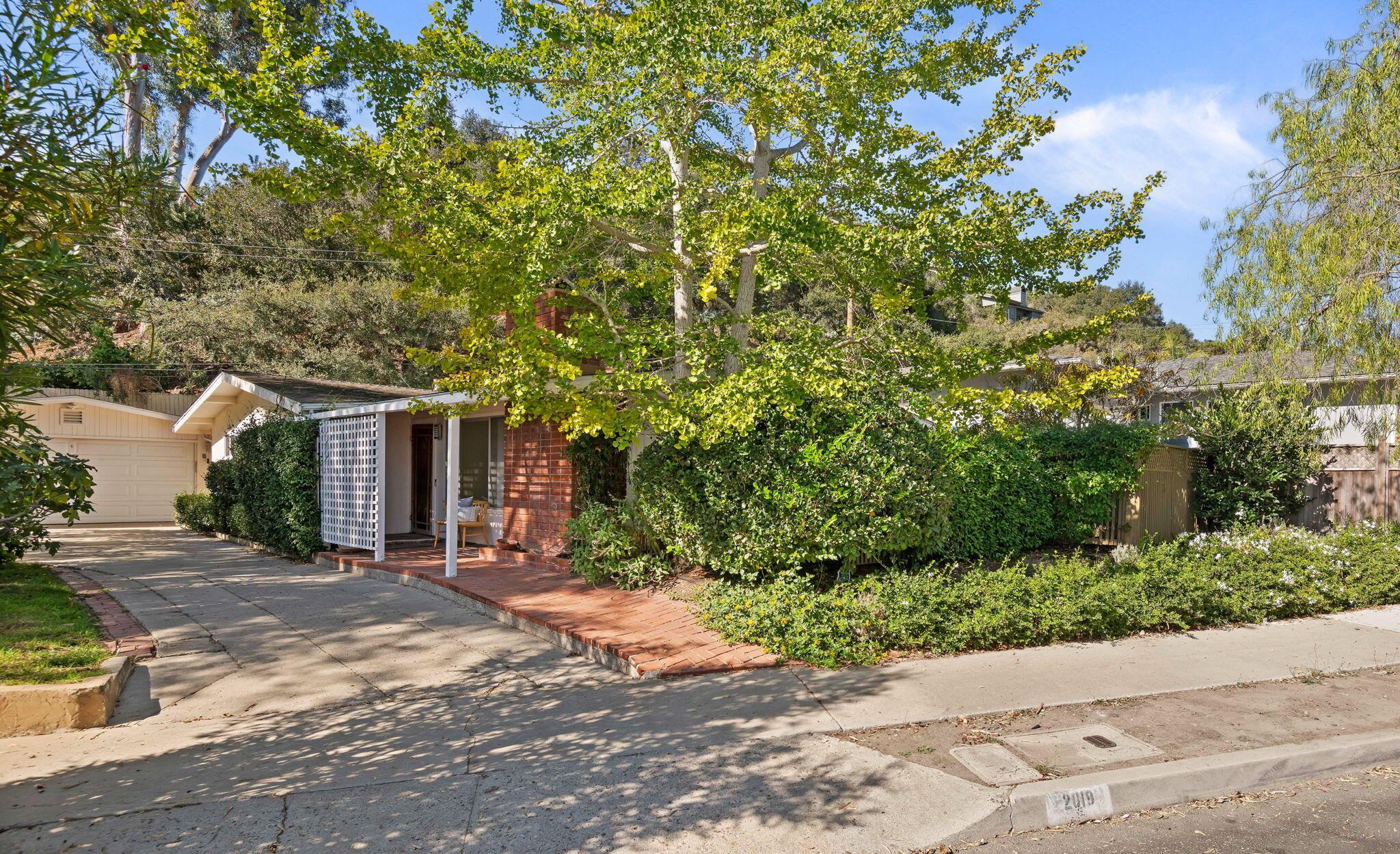 2019 Mountain Avenue