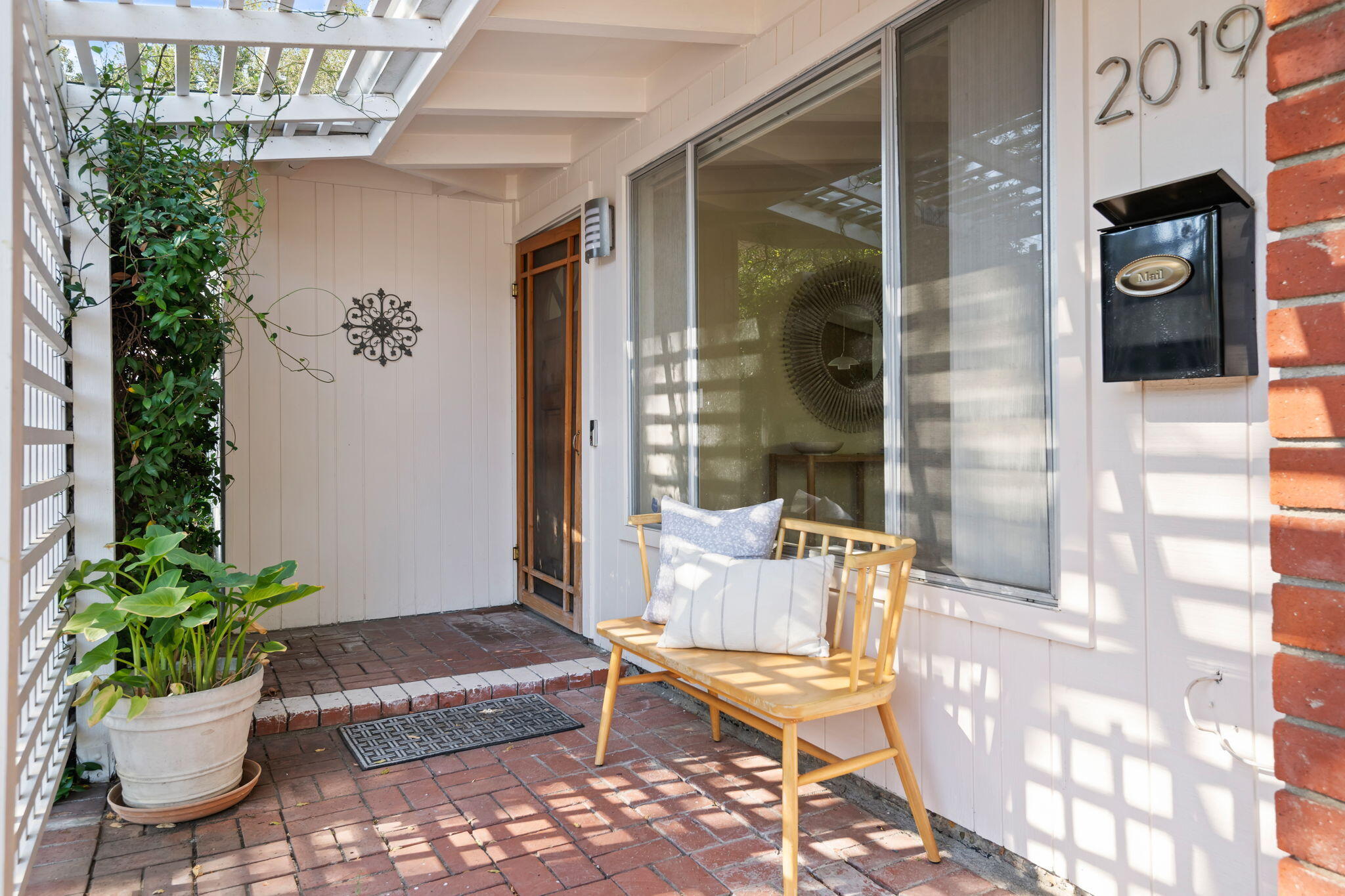 2019 Mountain Avenue