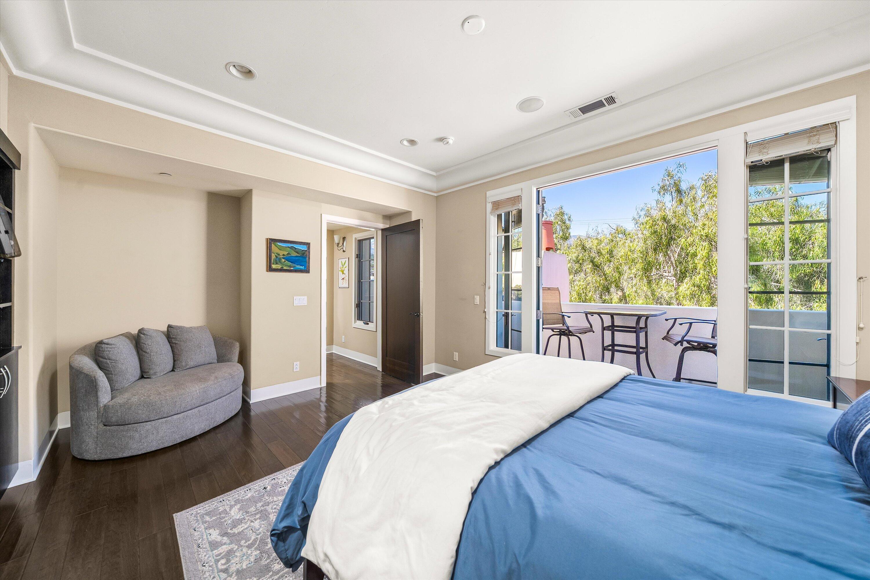 Santa Barbara, California 93101, United States, 3 Bedrooms Bedrooms, ,3 BathroomsBathrooms,Residential,Active,162989