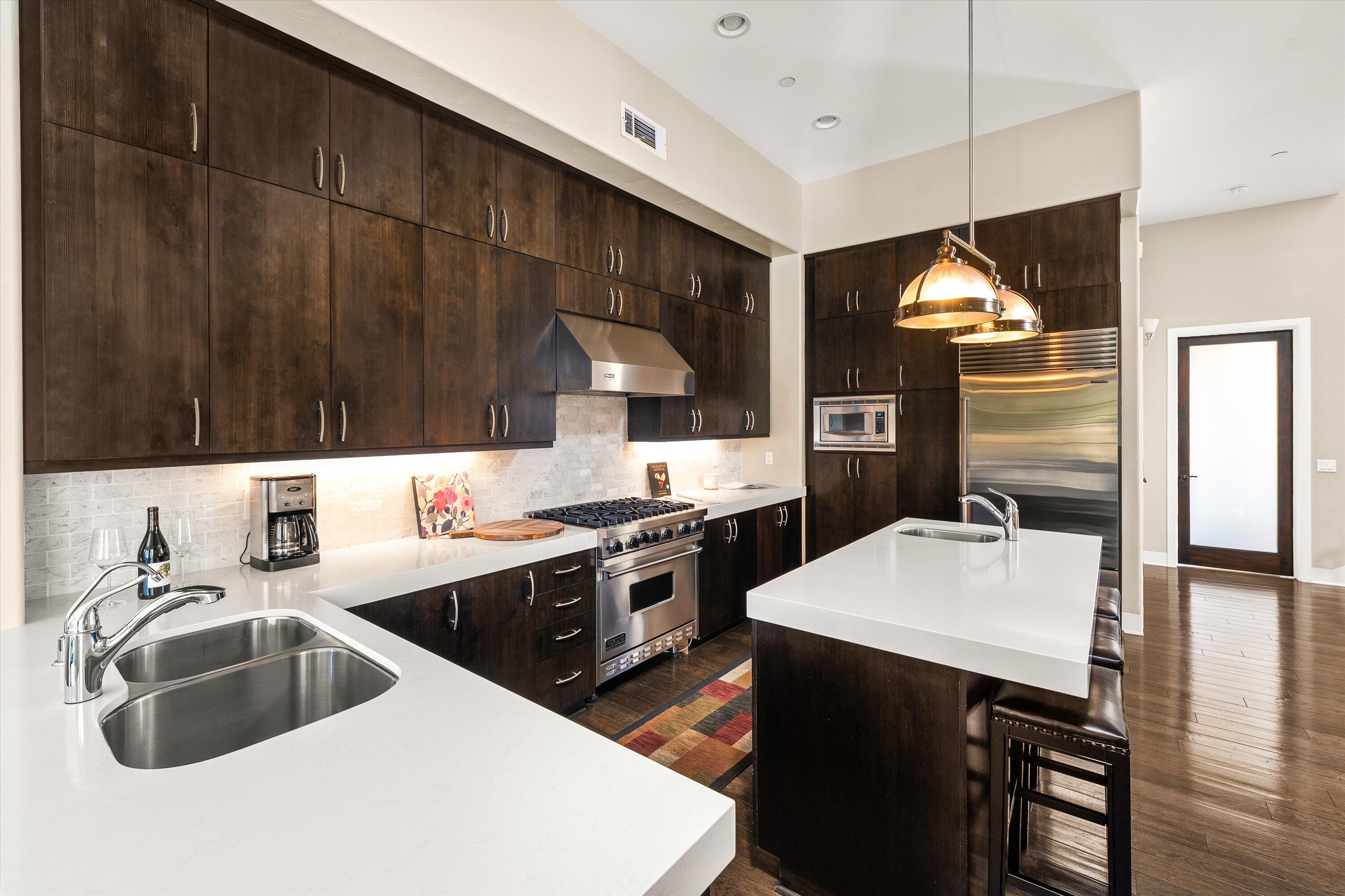 Santa Barbara, California 93101, United States, 3 Bedrooms Bedrooms, ,3 BathroomsBathrooms,Residential,Active,162989