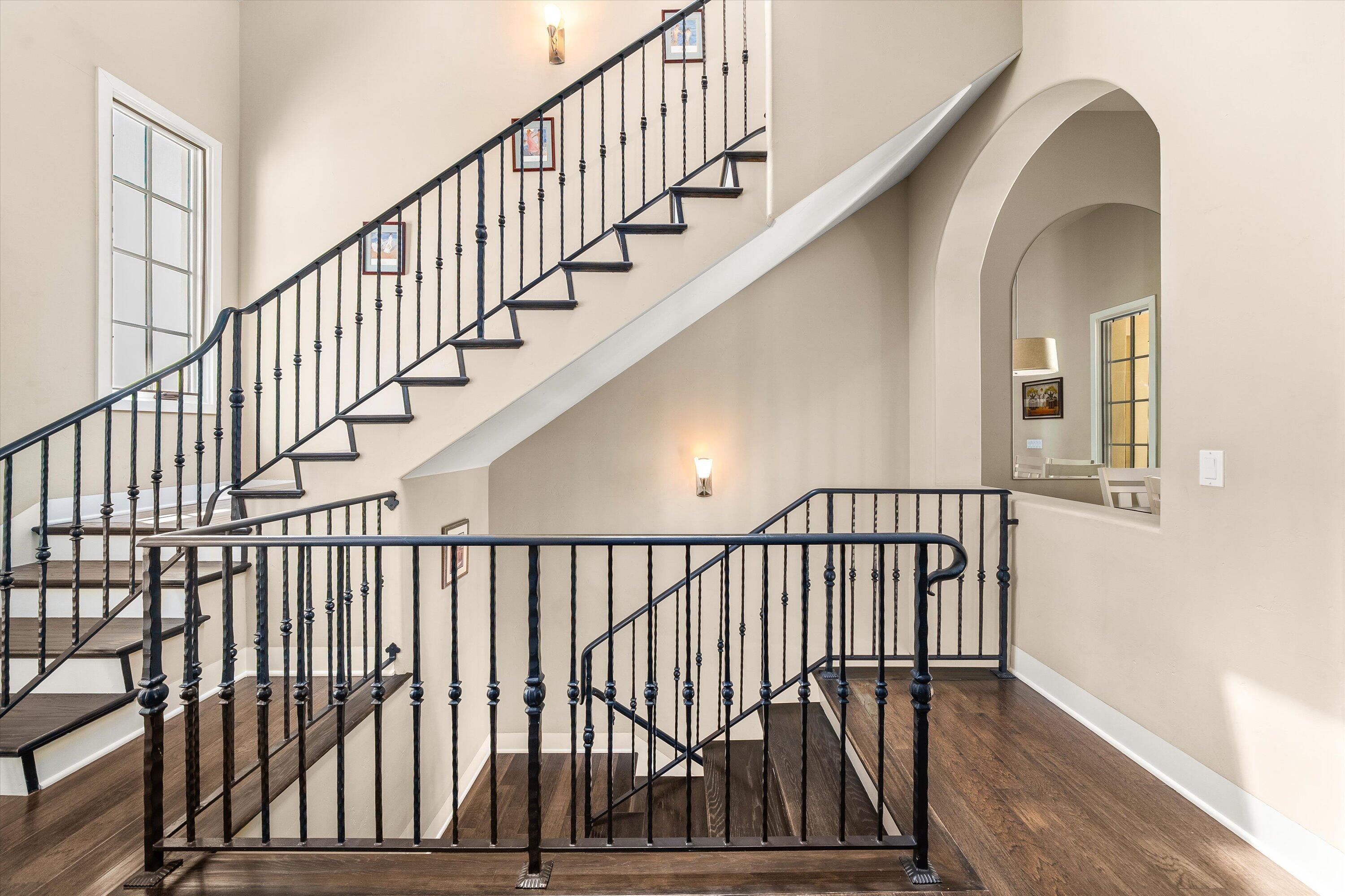 Santa Barbara, California 93101, United States, 3 Bedrooms Bedrooms, ,3 BathroomsBathrooms,Residential,Active,162989