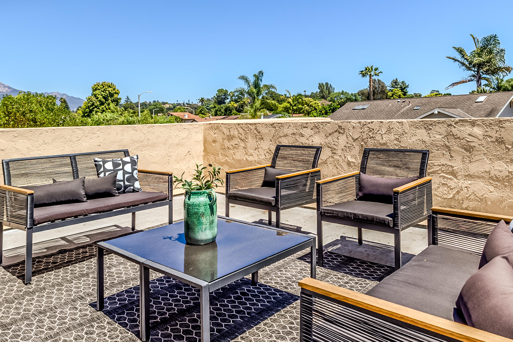 Santa Barbara, California 93111, United States, 5 Bedrooms Bedrooms, ,4 BathroomsBathrooms,Residential,Active,166710