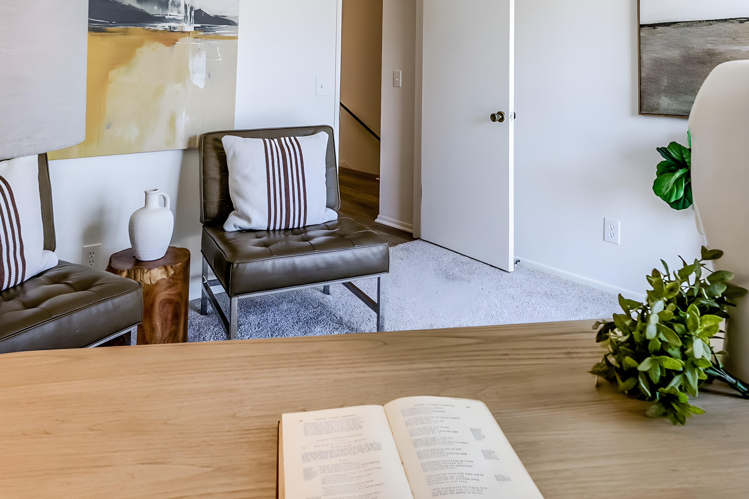 Santa Barbara, California 93111, United States, 5 Bedrooms Bedrooms, ,4 BathroomsBathrooms,Residential,Active,166710